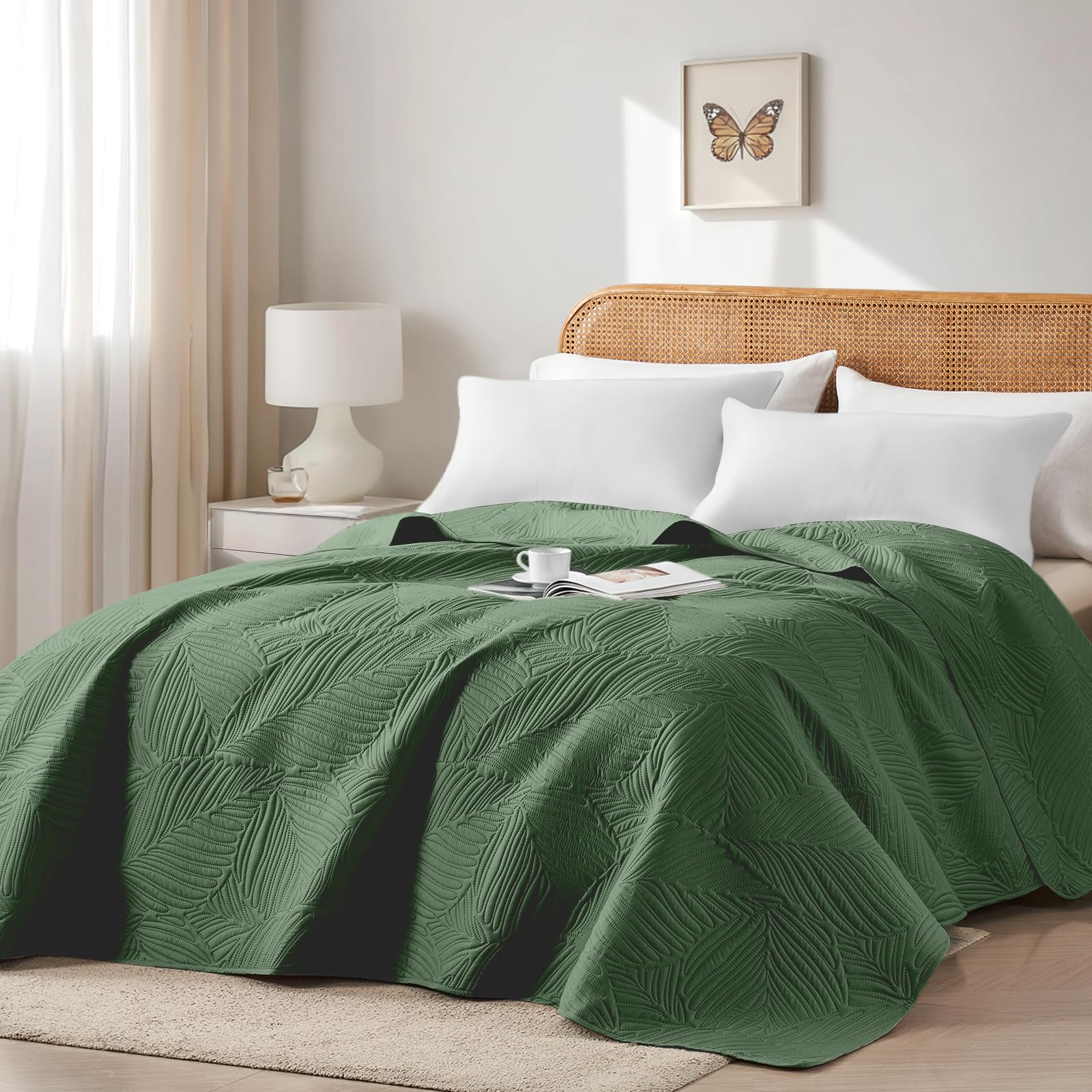 Tagesdecke 240x260 cm,Grün Ultrasonic Steppdecke,Leicht,Weich und Pflegeleicht,Doppelseitig,Bettüberwurf mit Blattmuster,Ideal für alle Jahreszeiten,Für Bett und Sofa
