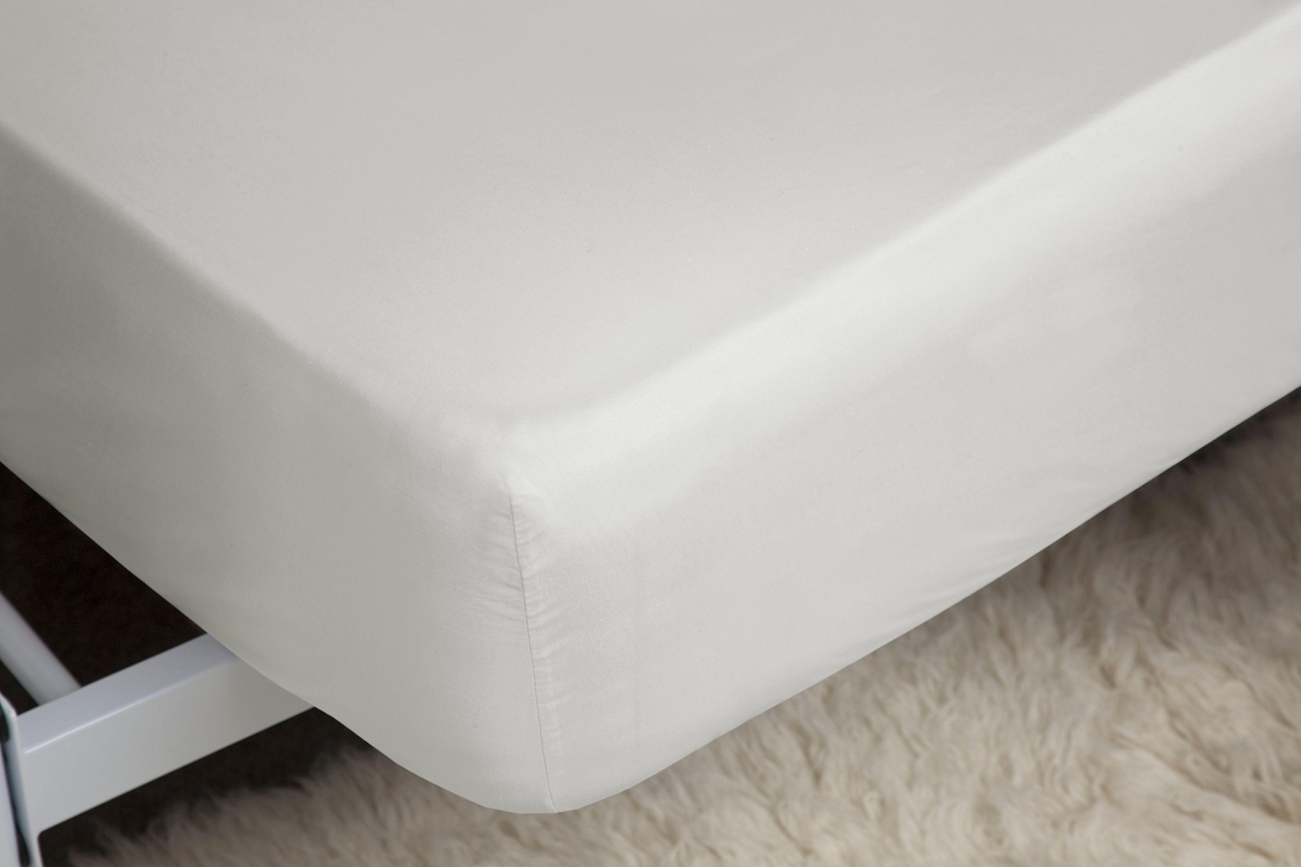Belledorm Extra Deep Ivory Fitted Sheet, 200 Thread Count Percale (Super King) 38cm Depth (15 inch Extra Deep)