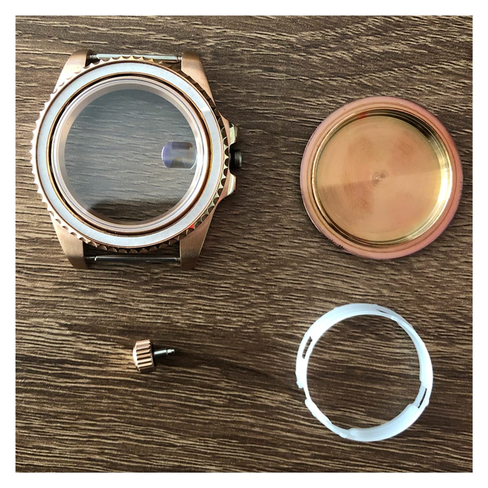 40-mm-Edelstahlgehäuse mit PVD-Beschichtung in Roségold, Saphirglas, einseitig drehbares Armband mit Soundsystem, Uhrwerk 8215/2813