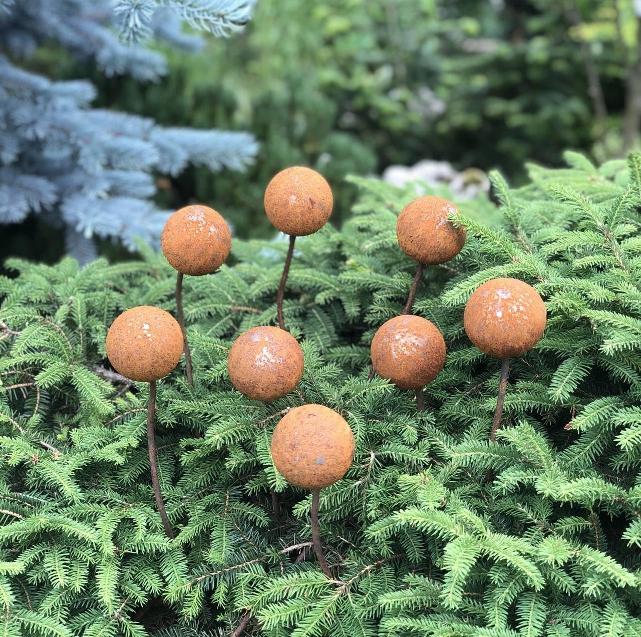 Rusty Flowers Set of 8, Metal Garden Decor, 8 Rusty Flowers Garden Stakes, Yard Art, Rusty Metal Garden Decor