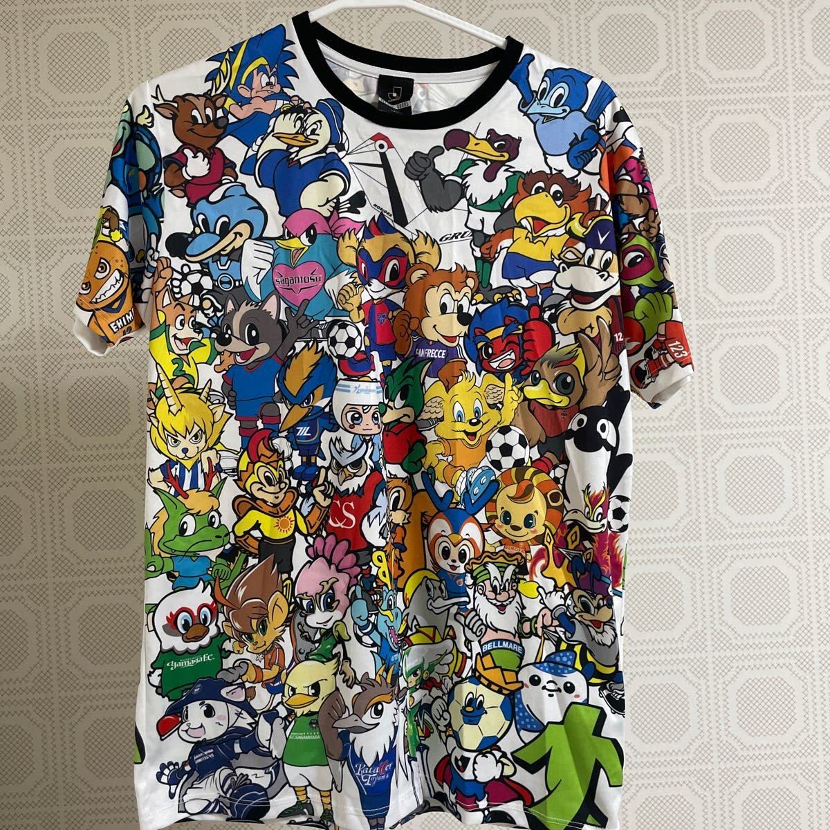 Jリーグ マスコットTシャツ【Lサイズ】 Amazon.co.jp: Jリーグマスコット集合Tシャツ : おもちゃ