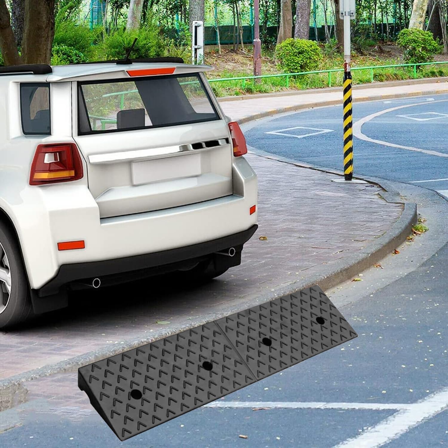 Rampa de goma para bordillos de 5 cm, rampa de umbral de puerta, rampa de acceso 100 x 25 x 5 cm, rampa para coche o moto, silla de ruedas, rampa de goma con kit de fijación