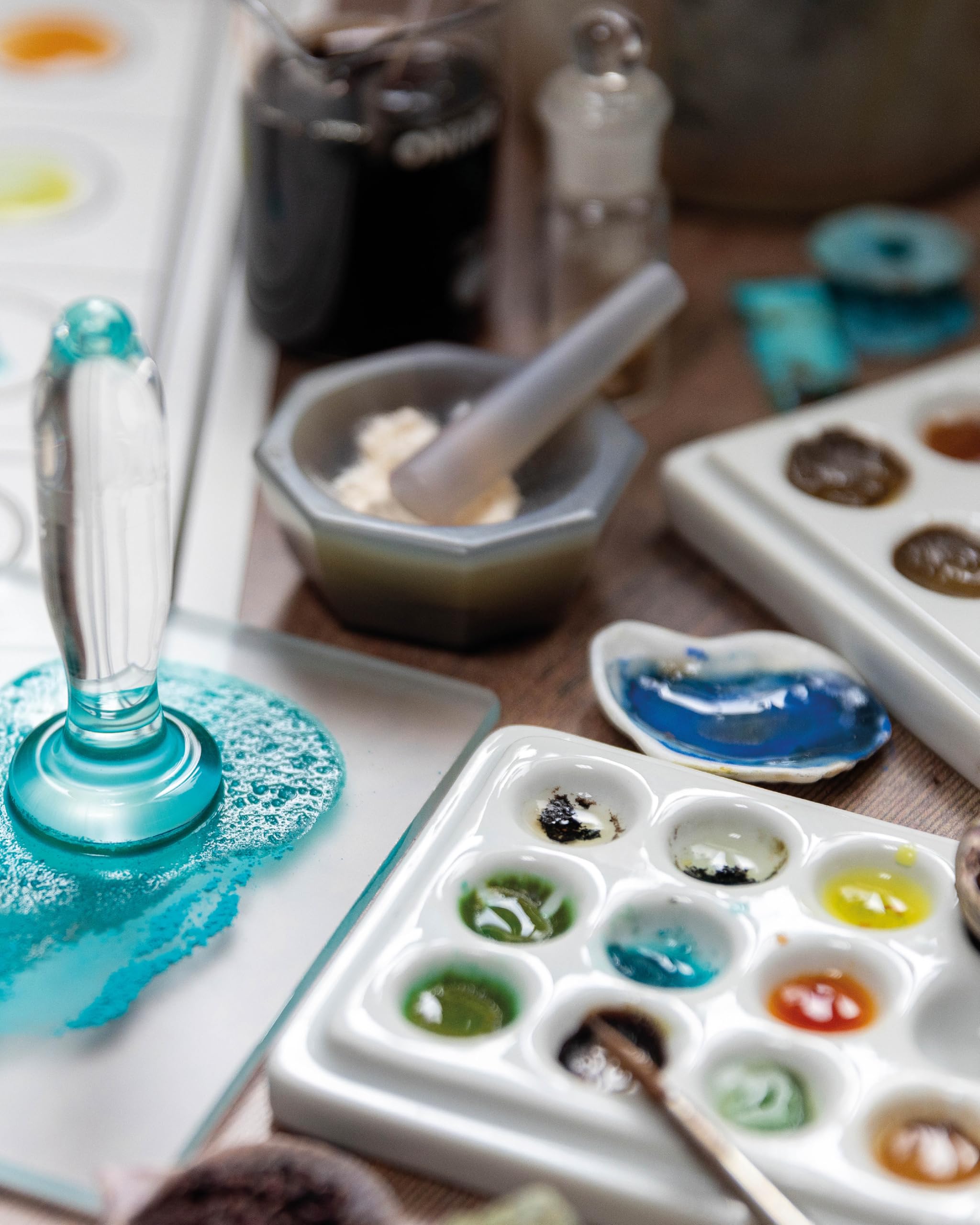 The Natural Pigment Handbook: A Maker’s Guide to the Art, Stories and Recipes for Creating Paint