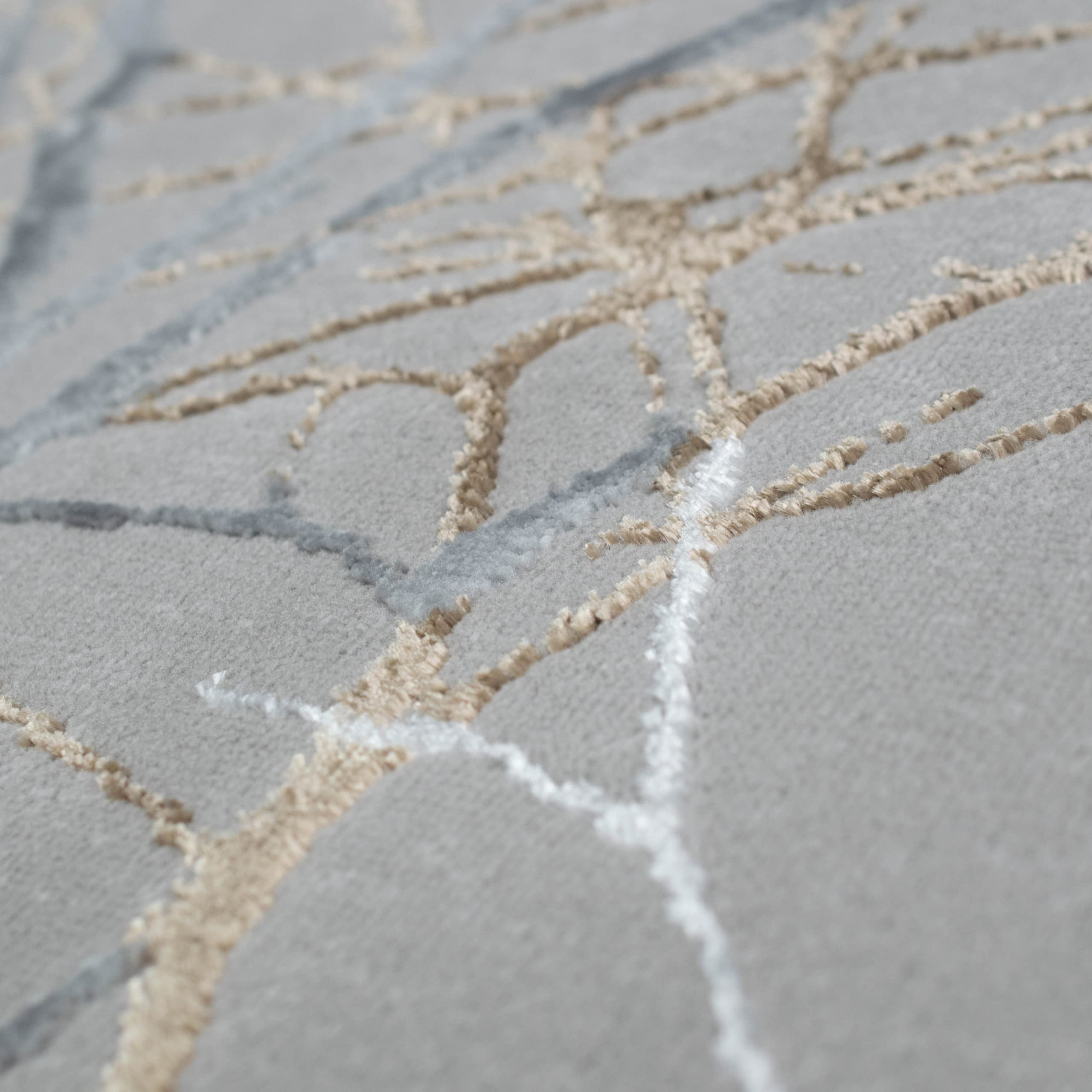Teppich-Traum Kurzflor Teppich Ästemuster Gold 80x300 cm | Pflegeleicht, strapazierfähig, schmutzabweisend, seitlich gekettelt, fußbodenheizungsgeeignet, mit Glanzeffekt, 8 mm Flor