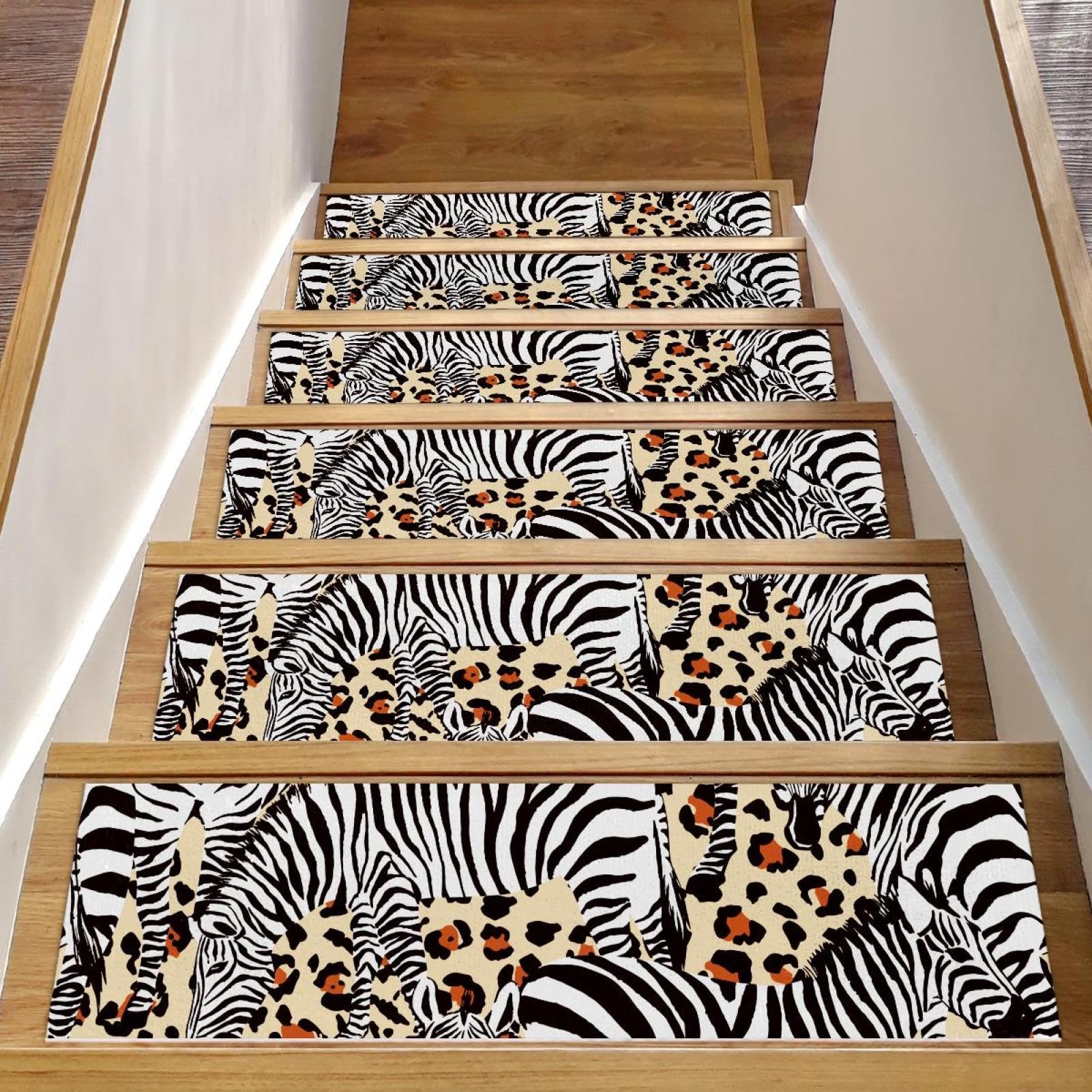 Alfombra para escaleras con estampado de cebra para proteger peldaños de madera interiores con niños