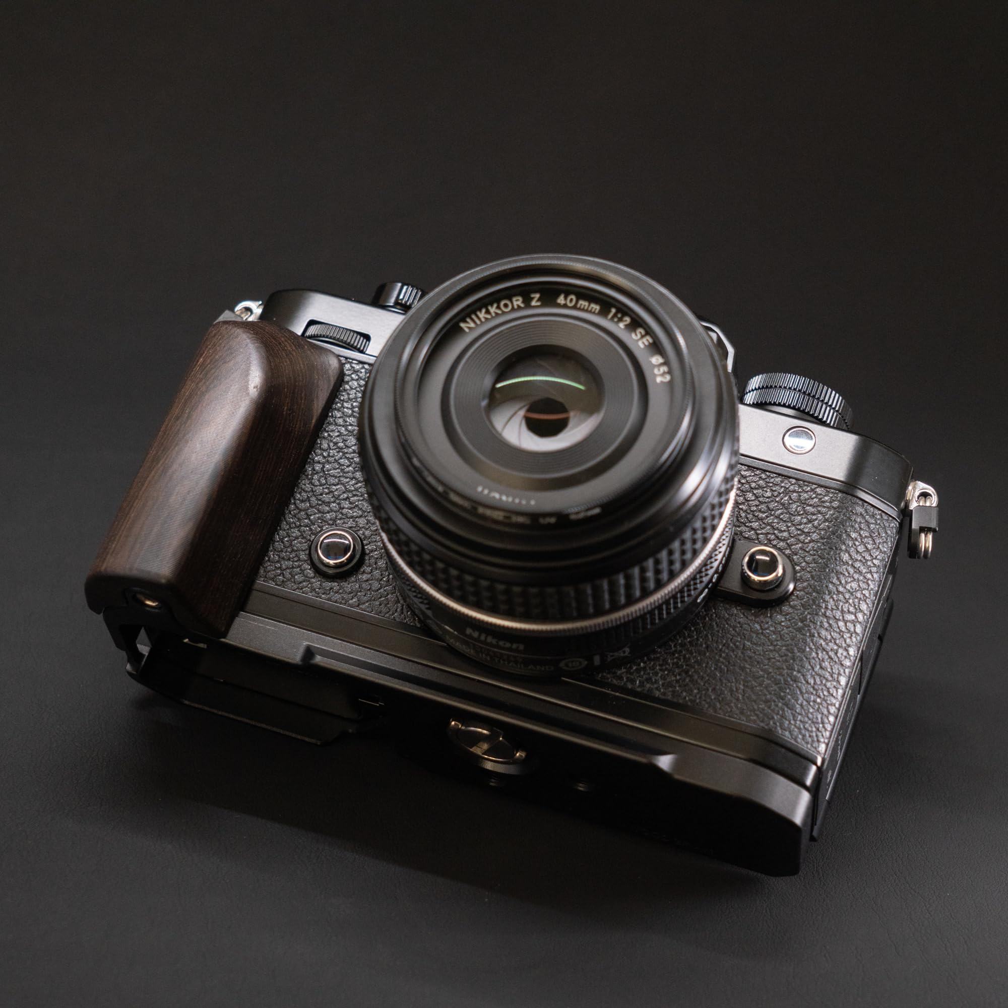 ニコン木製乾板ホルダー Amazon | SIUTATDSH カメラグリップ 対応 Nikon ニコン Zf Z f カメラ