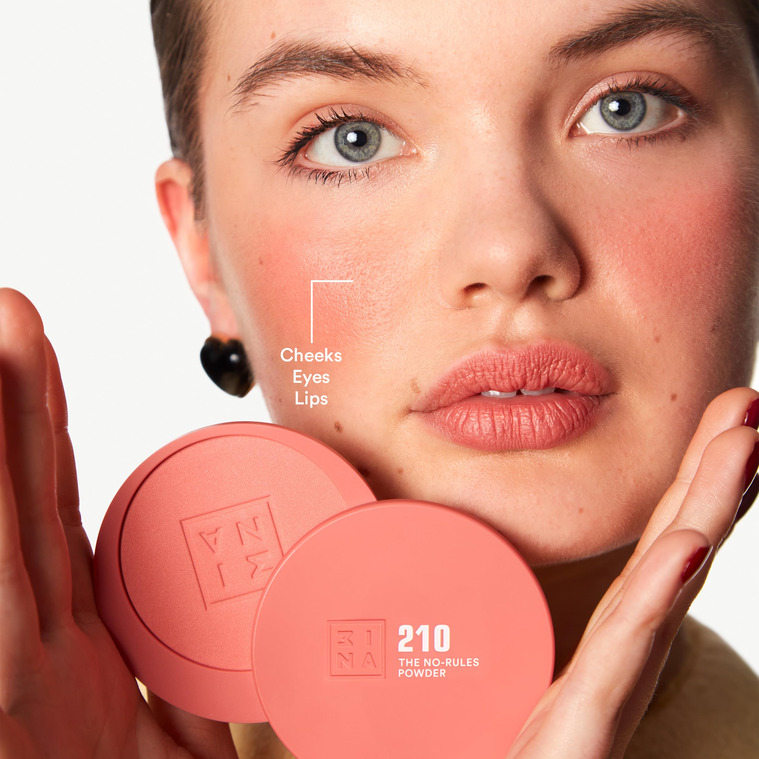 3INA MAKEUP - The No-Rules Powder 210 - Coral pink 3-in-1 Compact Powder with Hyaluronic Acid and Ceramides - Soft Formula - Image 2