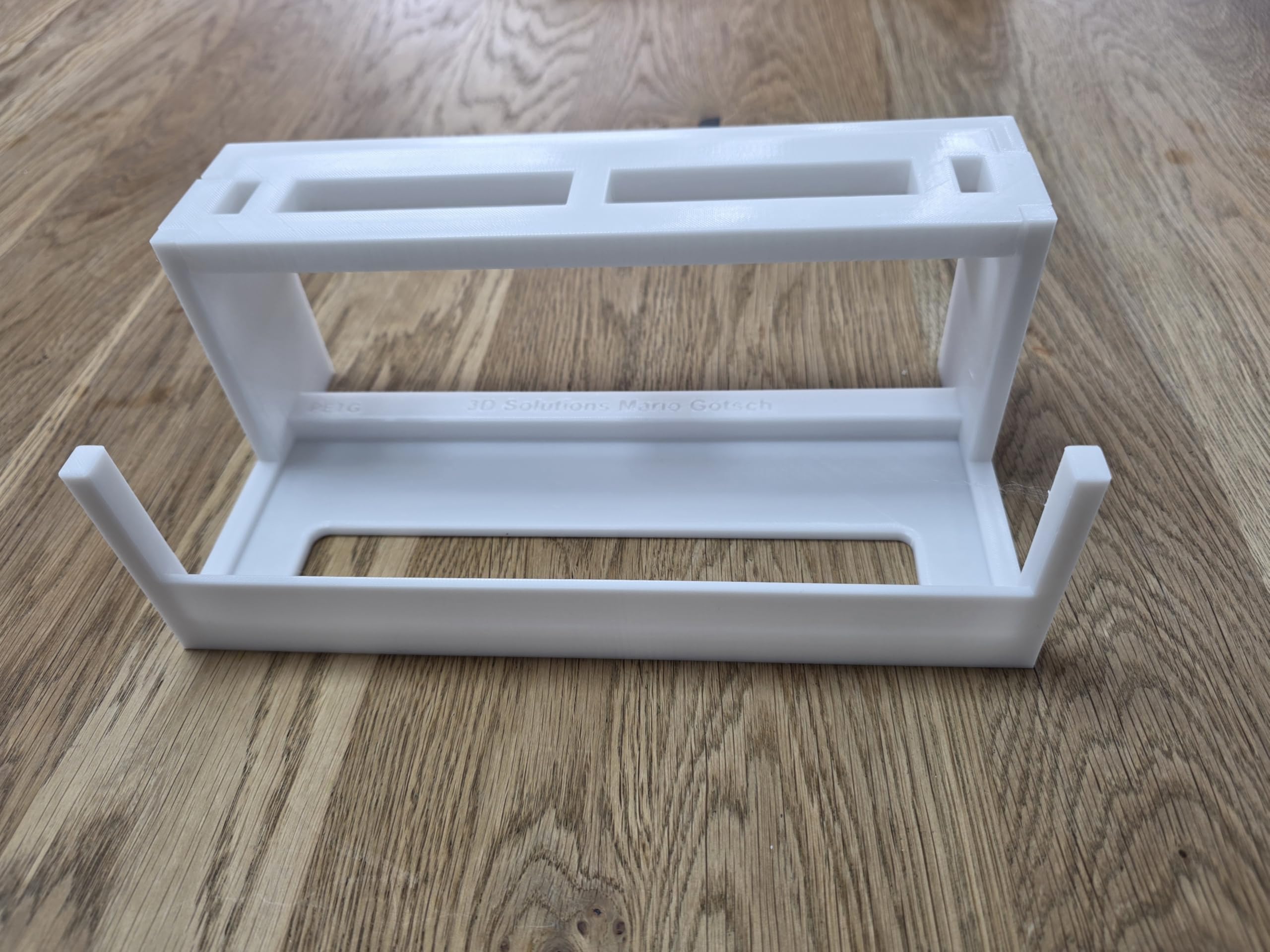 Simply Clever Premium Wandhalter AVM FRITZBox 5690 Pro passend für das Lochbild der Skadis Lochplatte