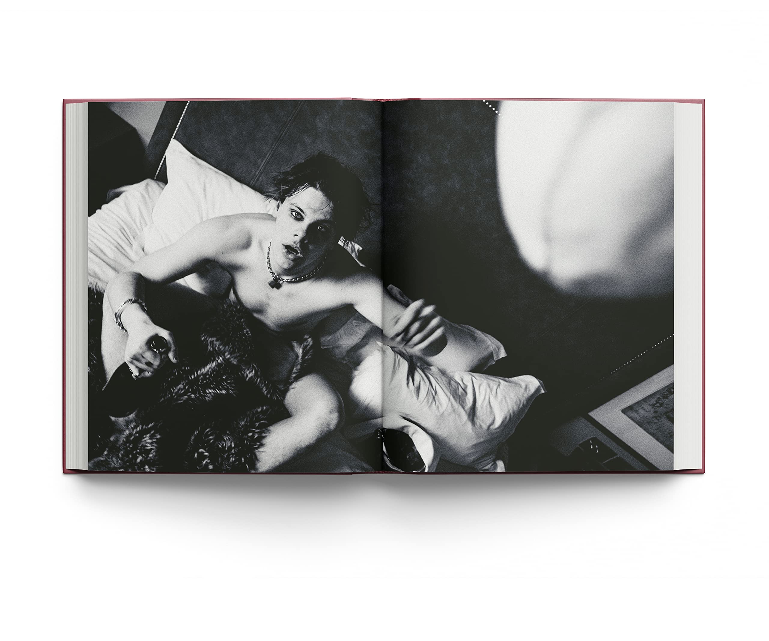 All My Friends Have Deserted Photos of Yungblud by Tom Pallant /anglais