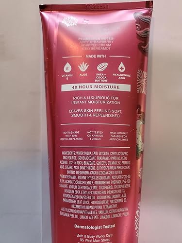 Miniatura 4 de Bath & Body Works Strawberry Snowflakes Ultimate Hydration Crema corporal para mujeres, 8 onzas líquidas, paquete de 2 (copos de nieve de fresa)