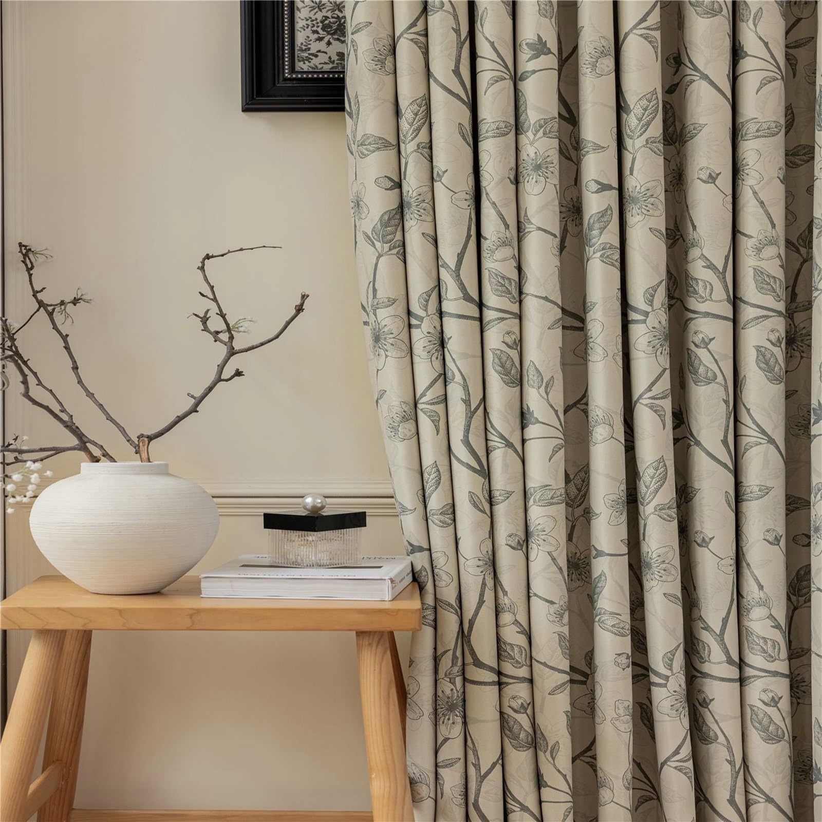 Rideaux occultant salon Beydodo à motif de fleurs pour une ambiance cocooning