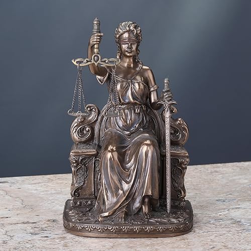 Vista 4 de Señora Justicia sentada con escamas y espada estatua Le Justica
