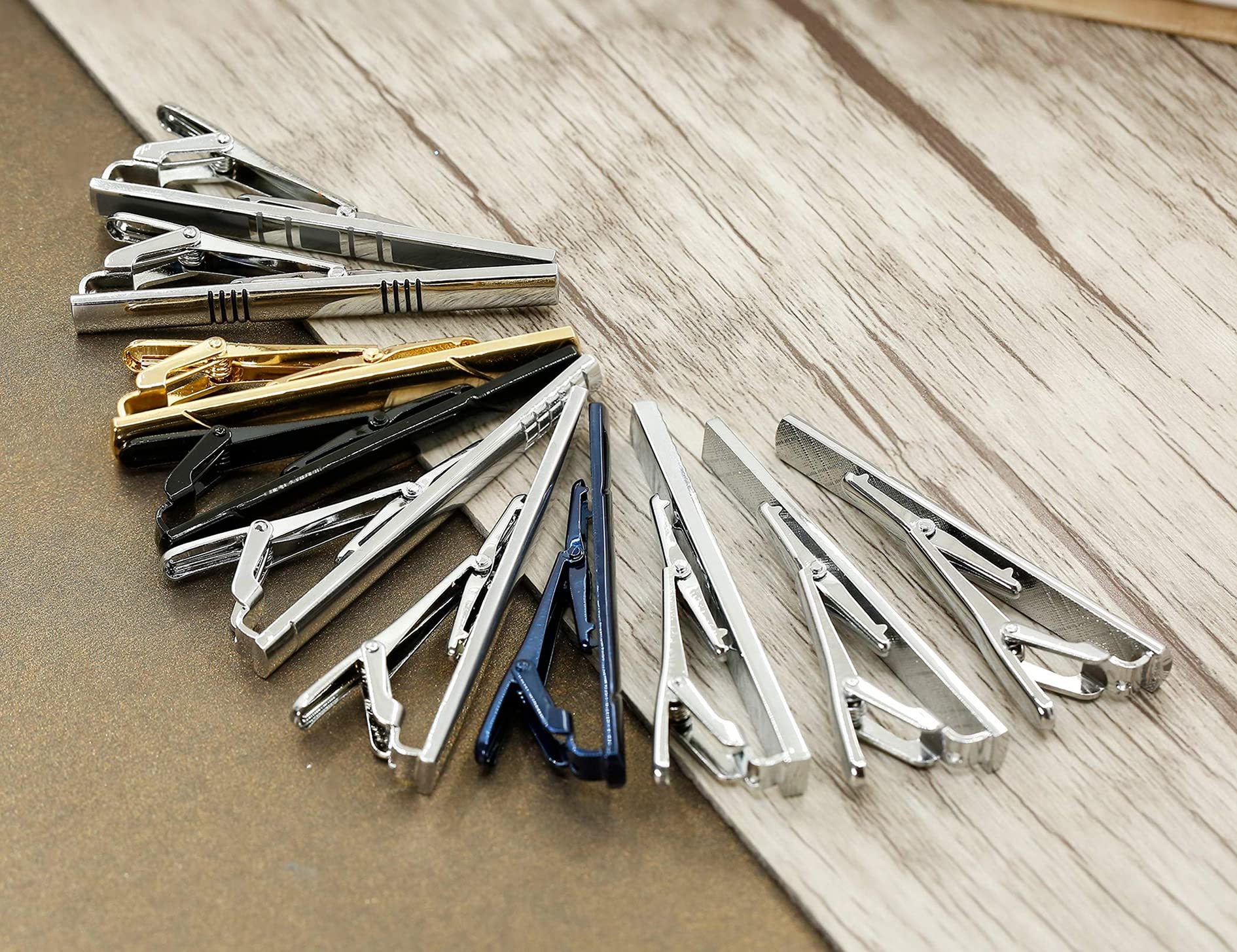 10 Pcs Pinces à Cravate pour Hommes, avec Boîte-Cadeau, Cravate Affaires Barre de Mariage Clips Set, épingles à Cravate, Noire Or Argent Bleu