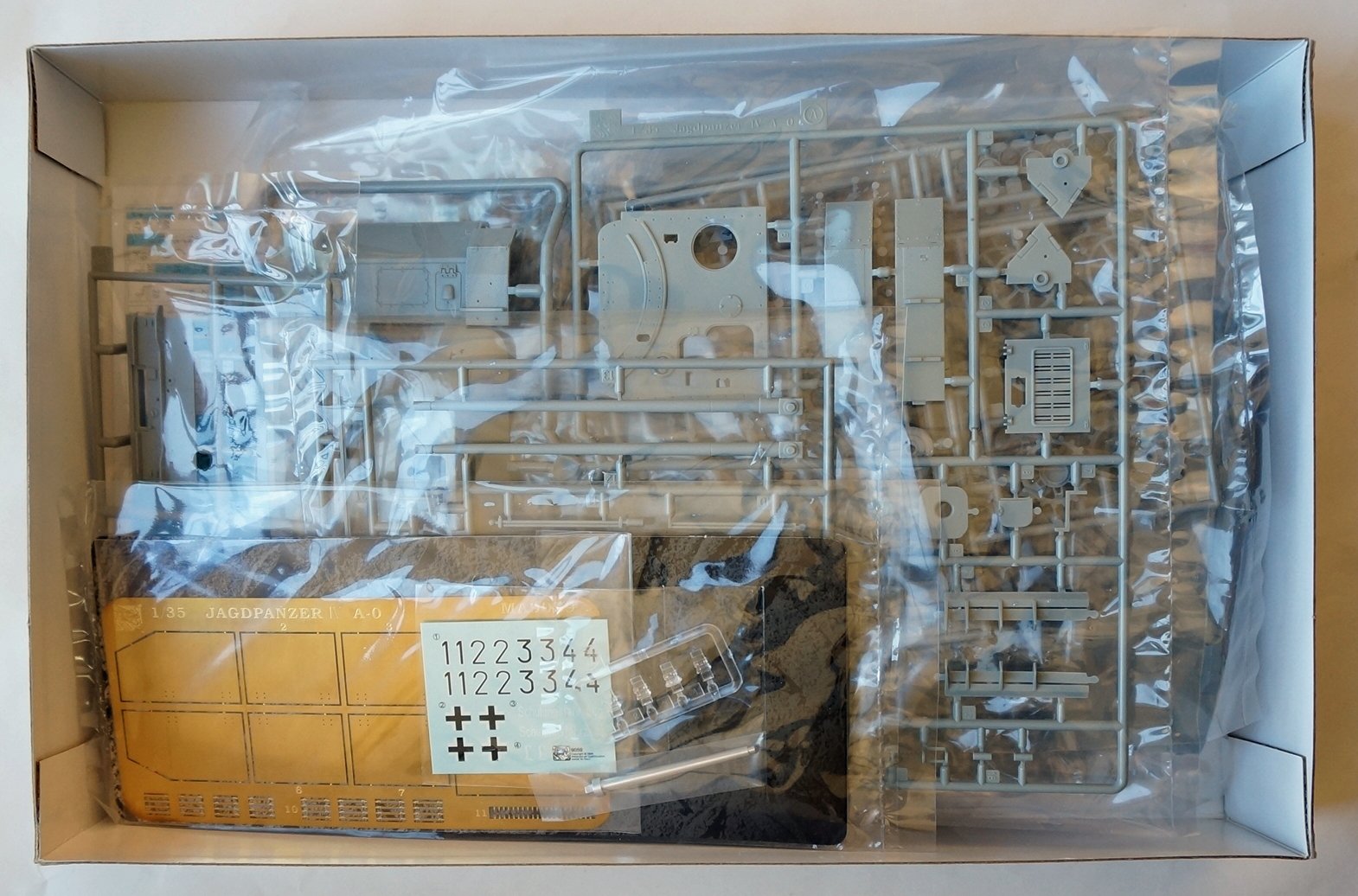 ドラゴン計4点 Amazon.co.jp: 1/35 ドラゴン 9059 JAGDPANZER 4 A-0 : おもちゃ