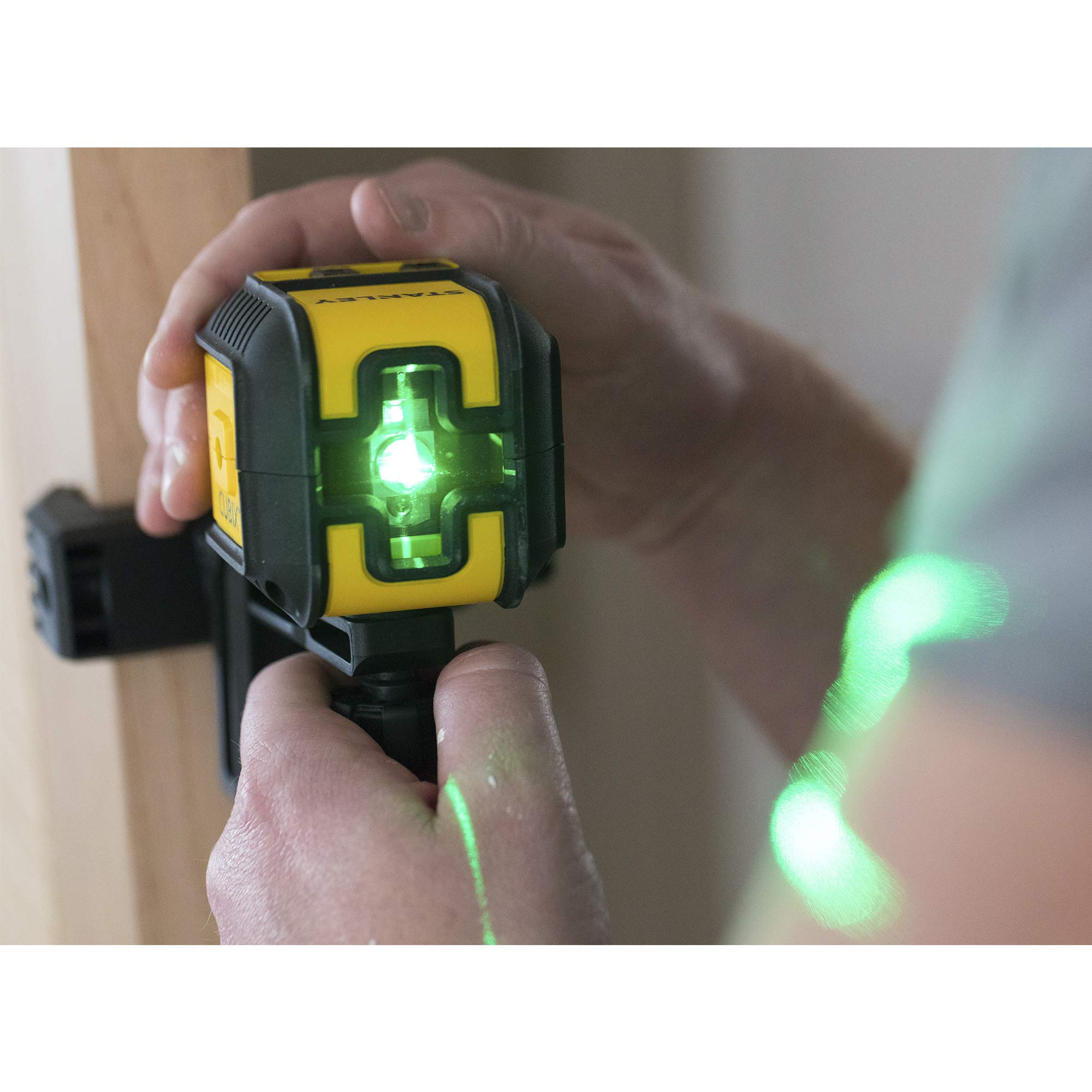 Cubix zestaw promocyjny lasera krzyżowego ze statywem | STHT77649-1