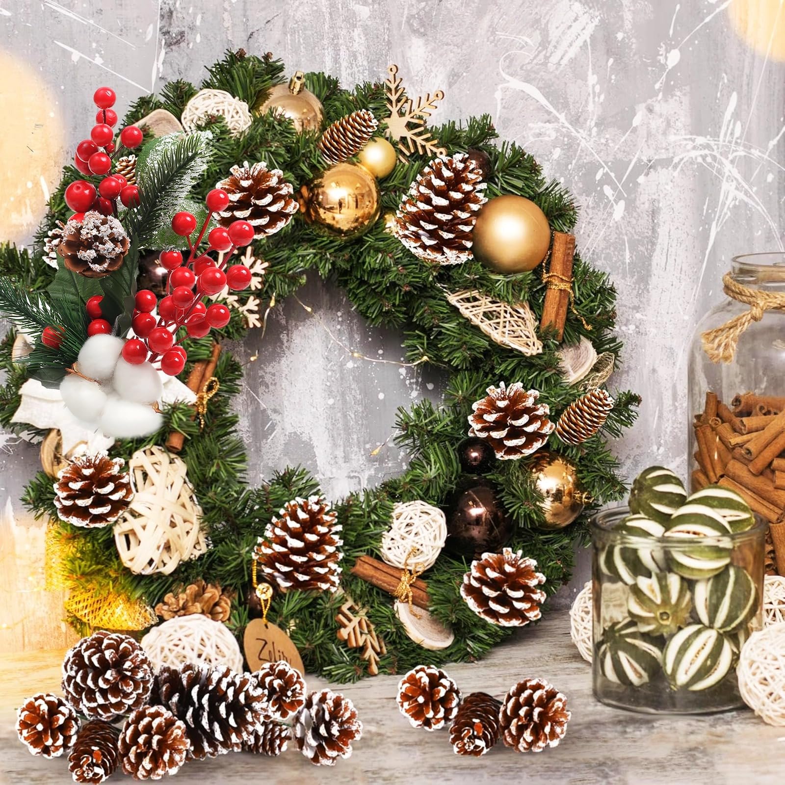 36 STK. Tannenzapfen Bastelset für Weihnachten, natürliche Basteldeko für Winter und Zuhause, mit frostigen Tannenzapfen, roten Beeren, Eicheln, Schneeflocken und Kiefernnadeln, für Kranzgestaltung
