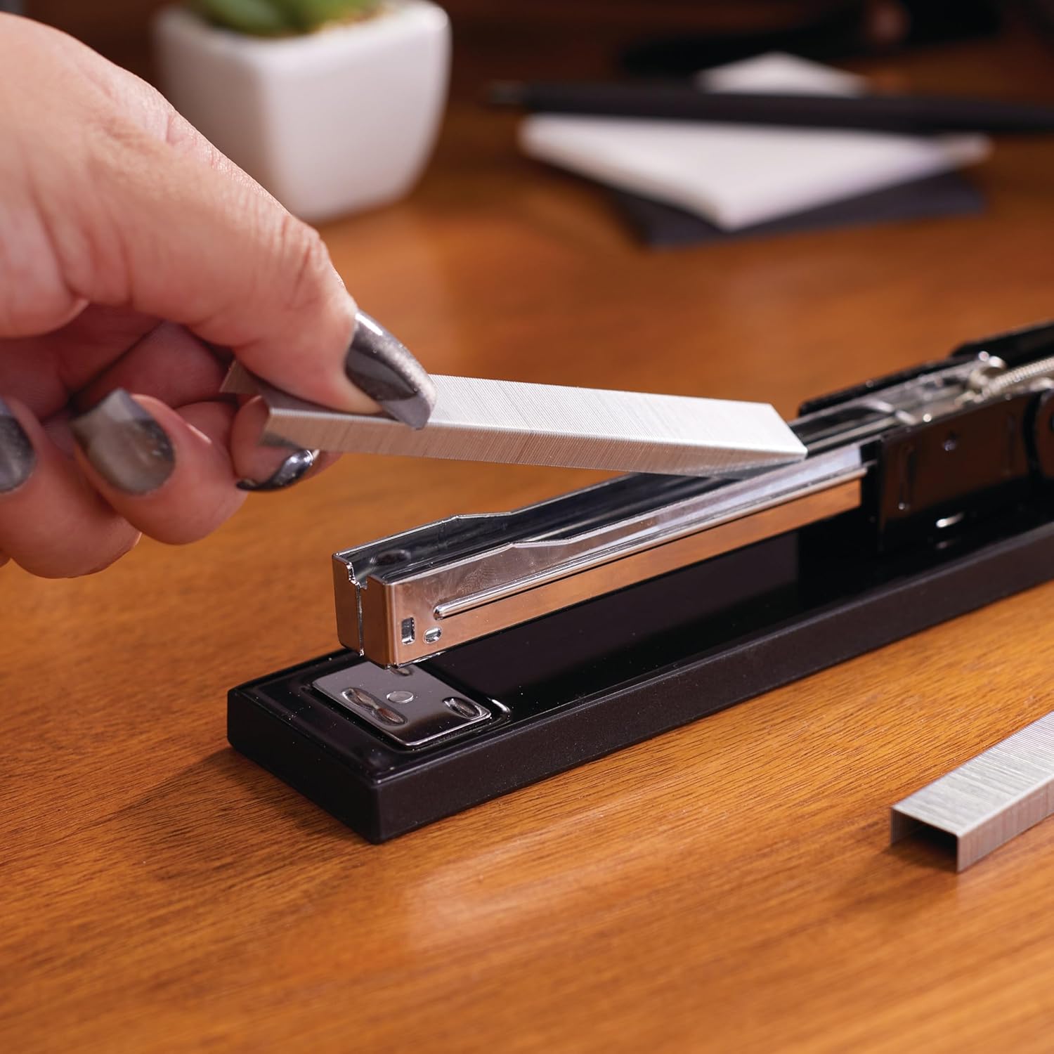 Stapler, 20 Sheet acity, LightDuty 405, J Free, Metal, Bla