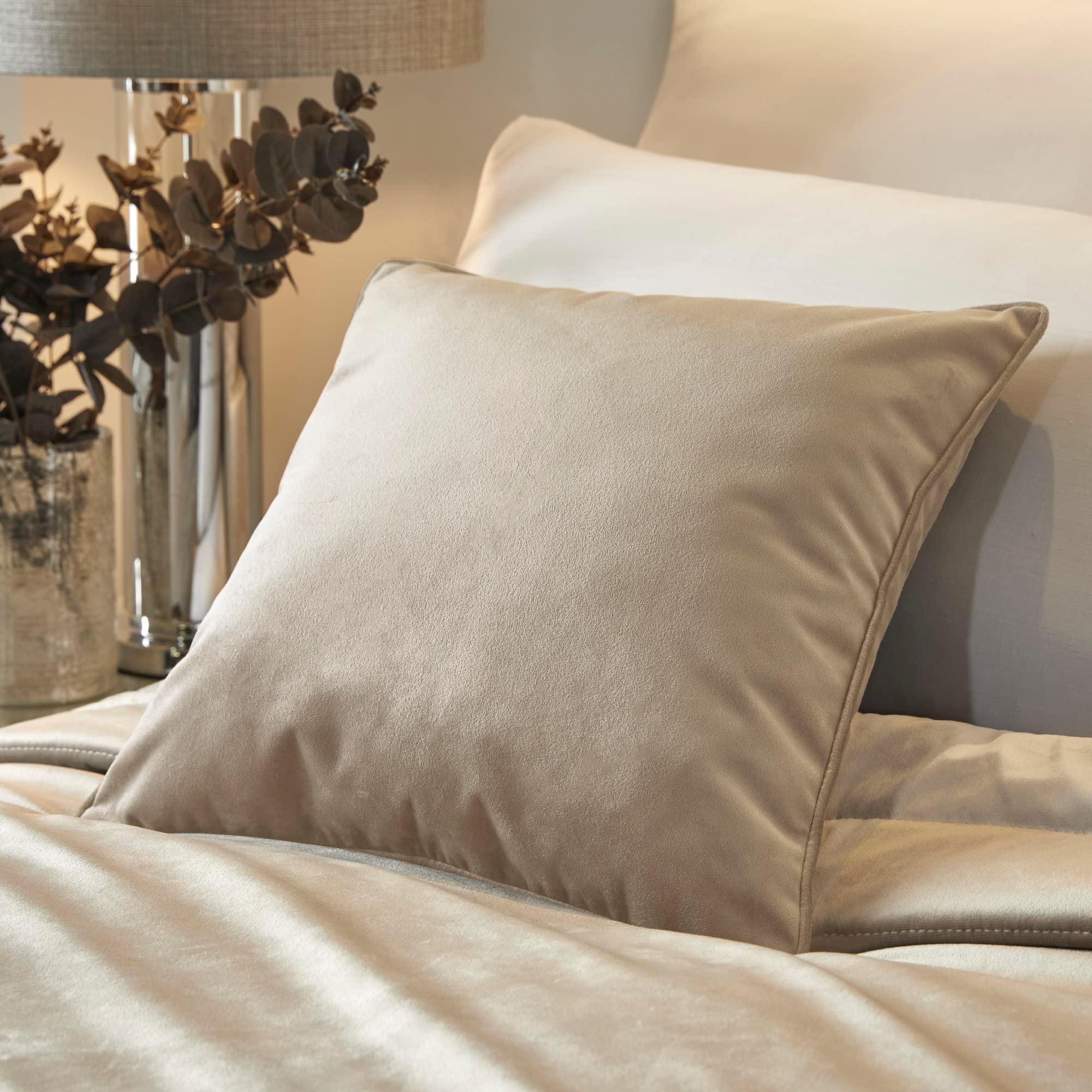 Soiree - Melanie - Velvet Filled Cushion - 43 x 43cm in Linen