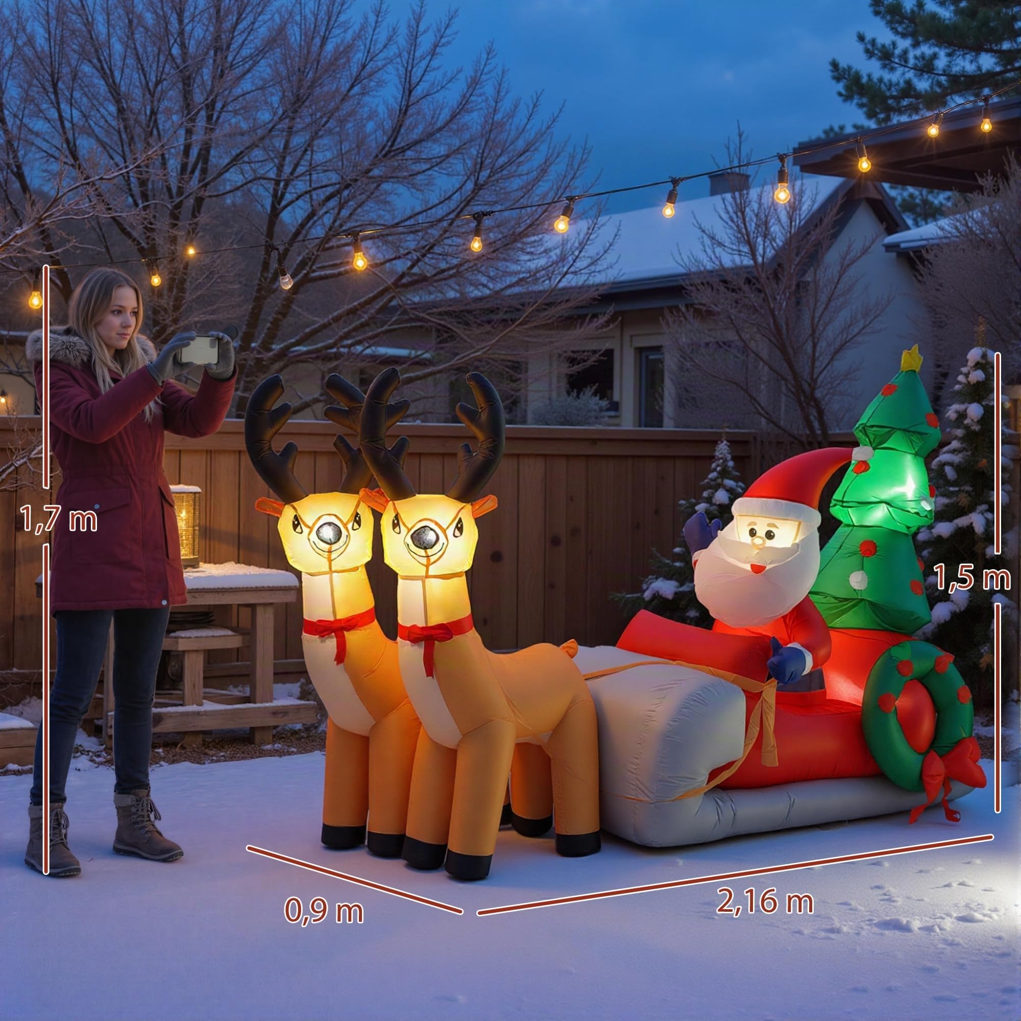 Outsunny Père Noël Gonflable de 2,1 m sur traîneau avec Deux Rennes | Décoration de Noël Gonflable, Lumières LED Intégrées, pour Jardin, Décoration Intérieure et Extérieure
