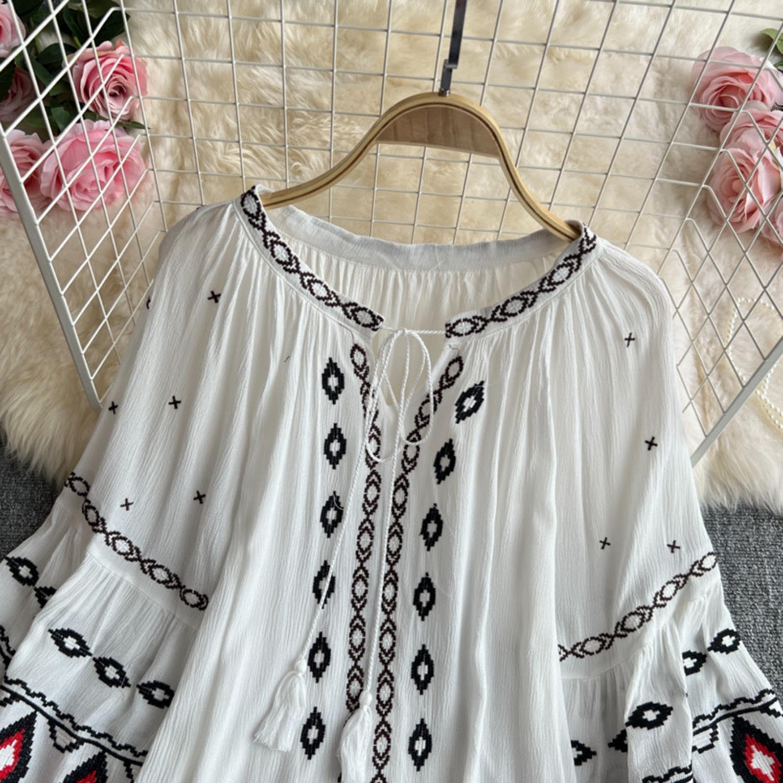 Blouse Brodée Femme en Coton Lin Tendance Coupe Droite Manches Ballon Style Ethnique Chic Vêtement Polyvalent pour Bureau Sorties Plage Fêtes