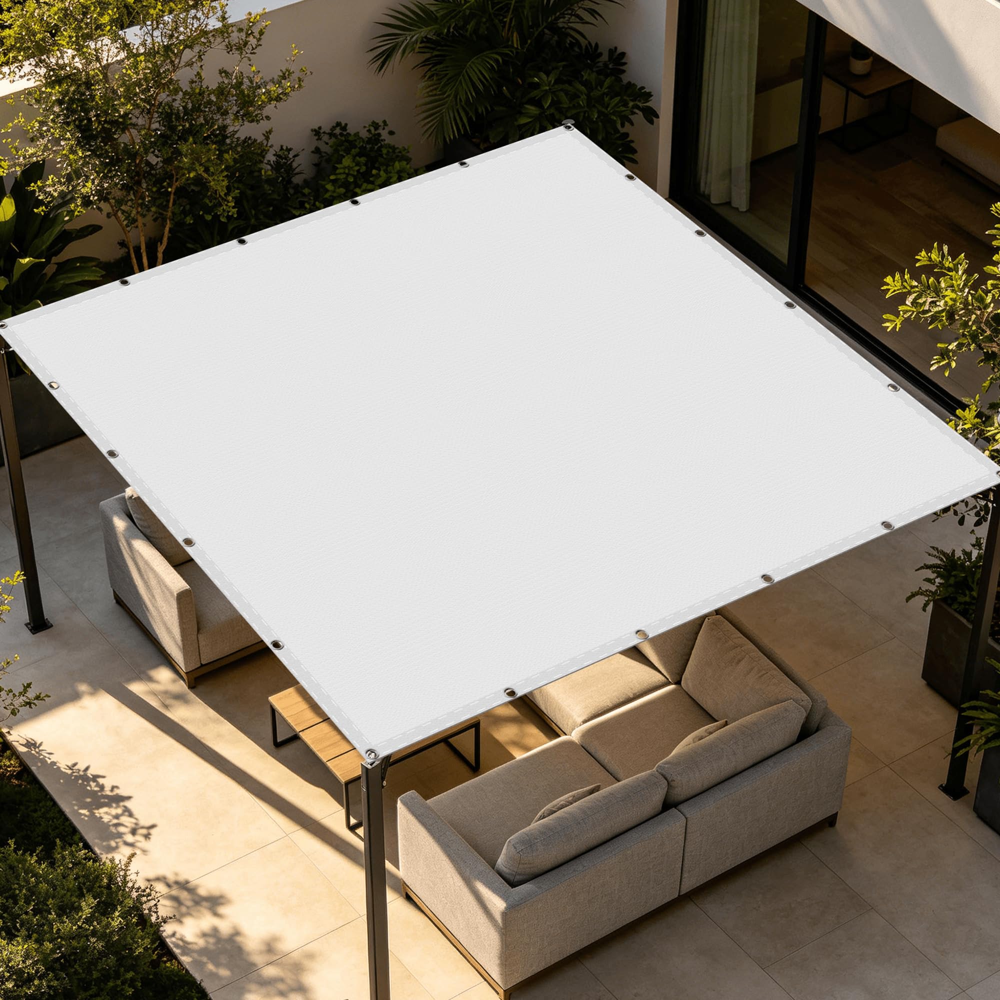 Toile d'ombrage anti-UV 5x10m avec oeillets pour créer un coin de fraîcheur sur votre terrasse