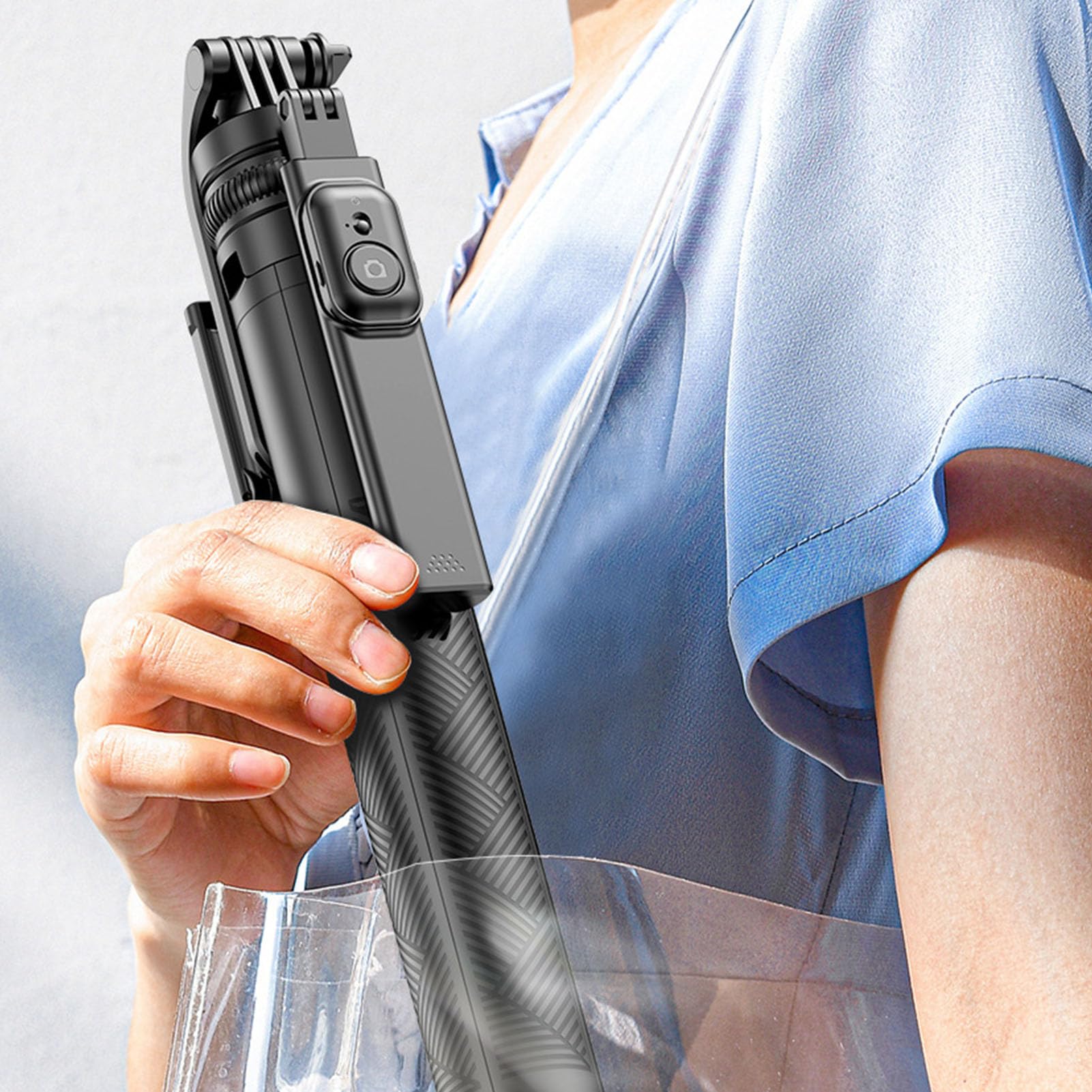 Treppiede per Telefono Selfie Stick con Telecomando Bluetooth Facile Registrazione Video e Fotografia Supporto Portatile Regolabile da 71 Pollici per Dispositivi IOS e