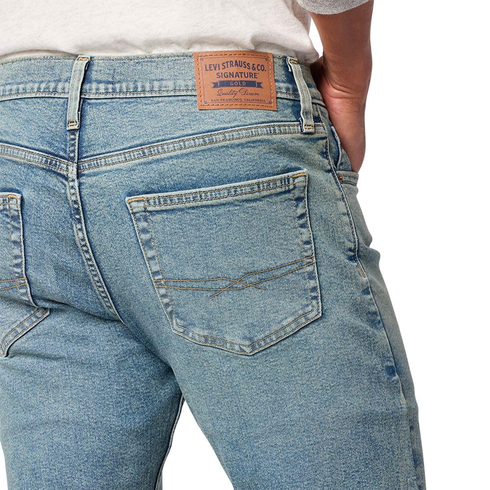 Levi Strauss Signature Gold Men's Slim Straight Jeans (Available in Big & Tall)
