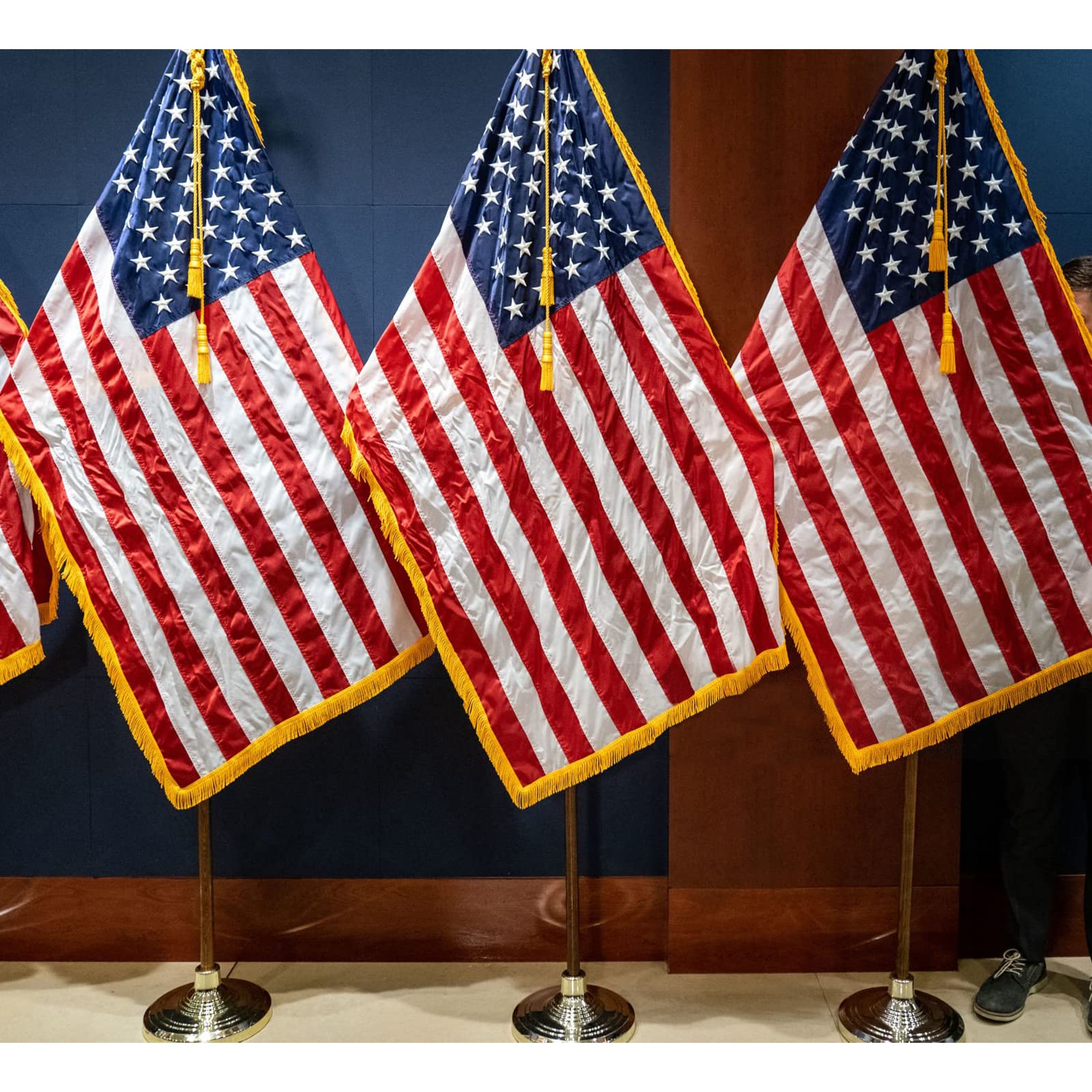 Amazon.com : SYII American Flag with Gold Fringed 4x6 Feet, Luxury