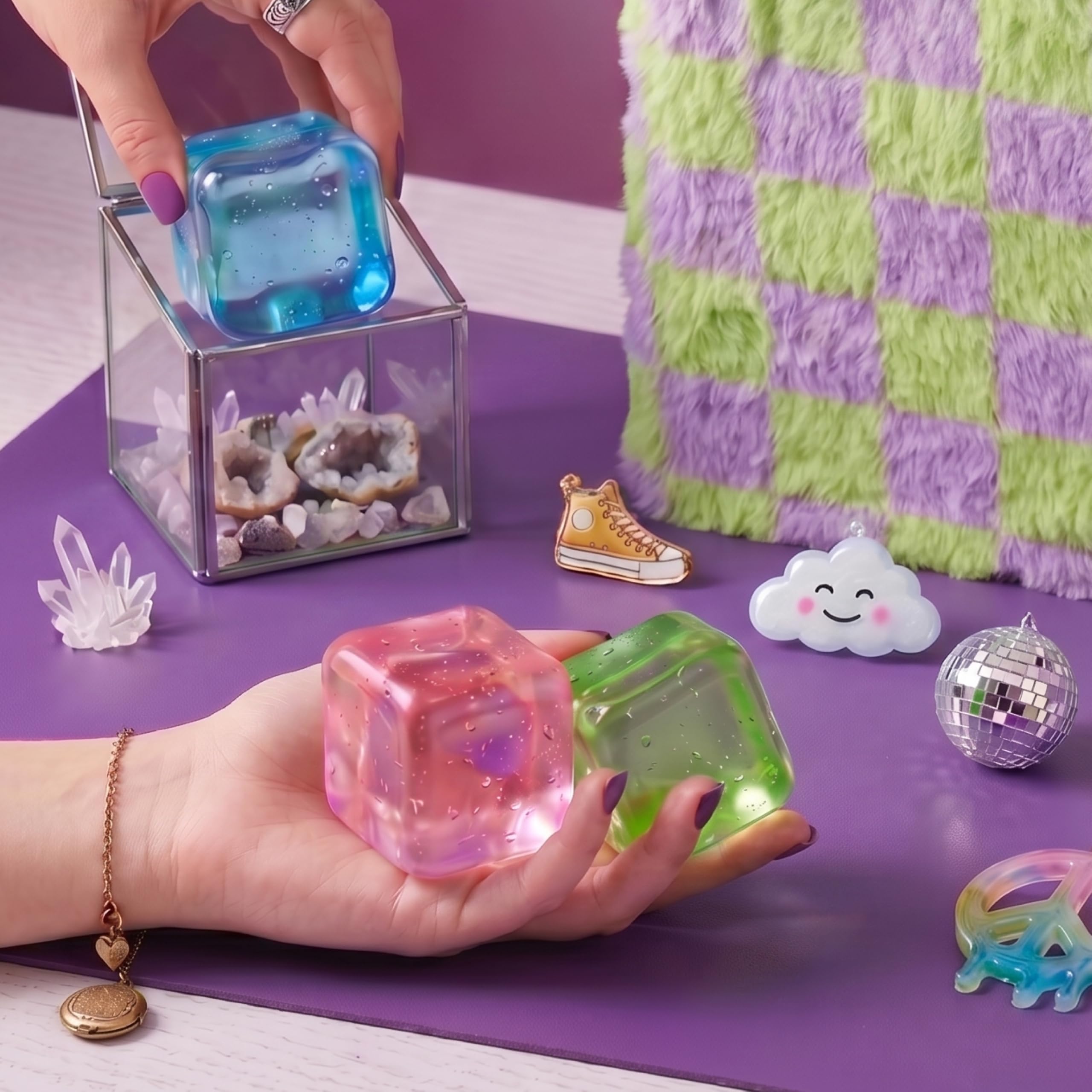 JOYIN 4 piezas de cubo de estrés, bola de estrés en forma de cubo, cubo de 5 cm de juguete antiestrés de alta compresión, juguetes sensoriales con forma de retorno lenta para adultos, regalos de