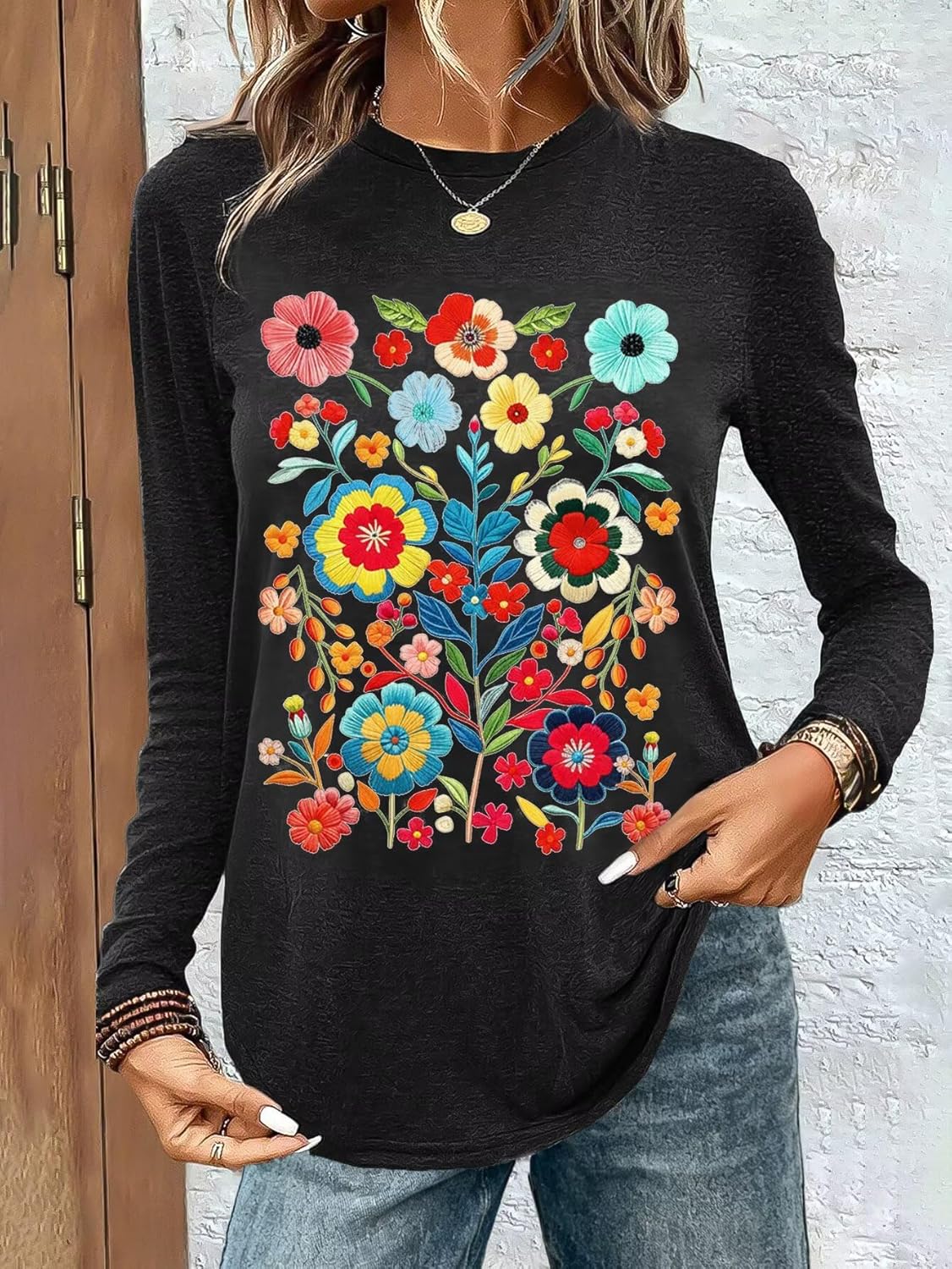 Flamingals Vintage Graphic Tees for Women Boho Wildflower Pattern Casual Crewneck Long Sleeve Women's Tops - Image 2