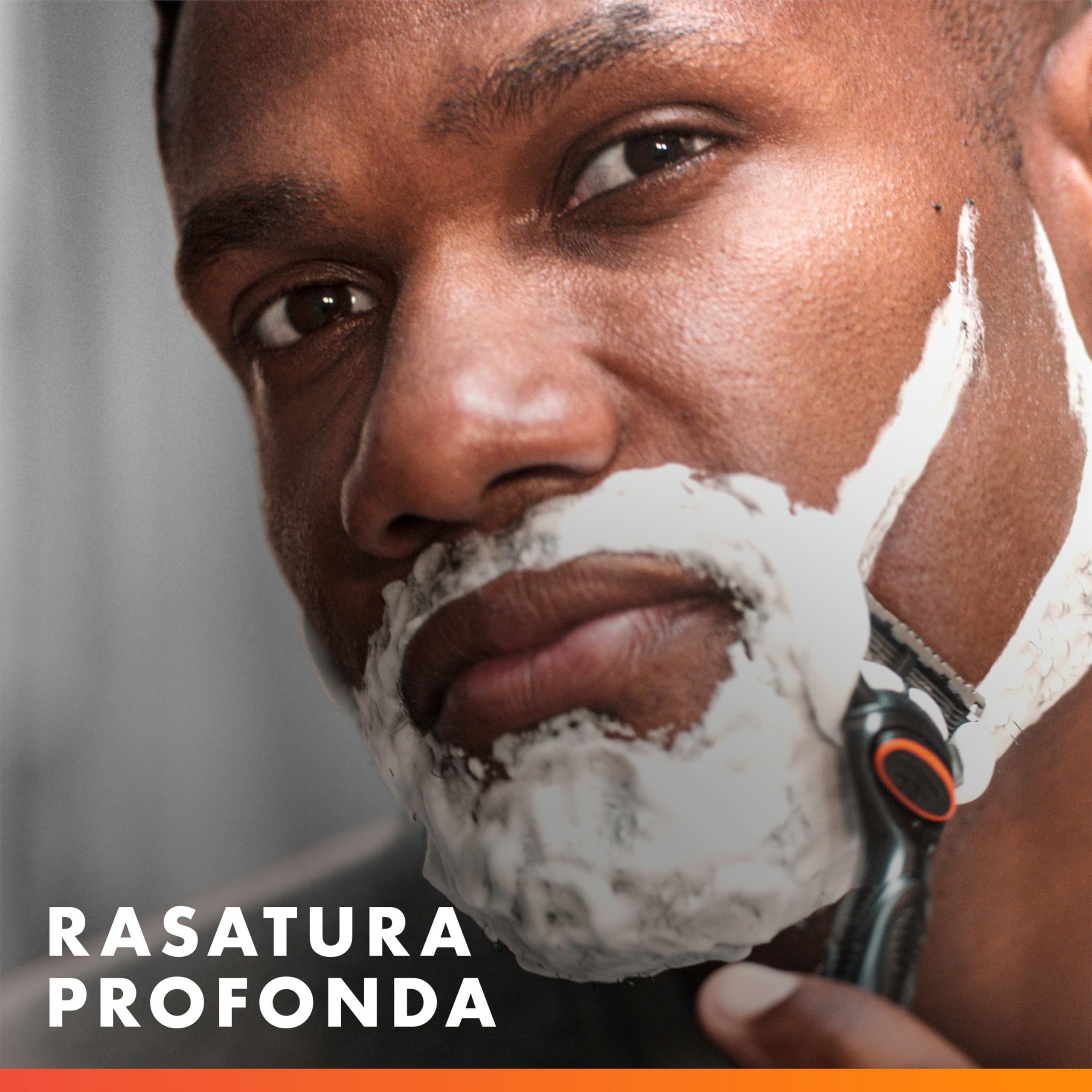 Gillette Fusion 5, 1 Rasoio Barba Manuale e 12 Lamette da Barba di Ricambio per Rasoio Manuale Fusion5, da 5 Lame, Rasatura Scorrevole con Striscia Lubrificante, Fino a 1 Mese di Rasatura per Lametta