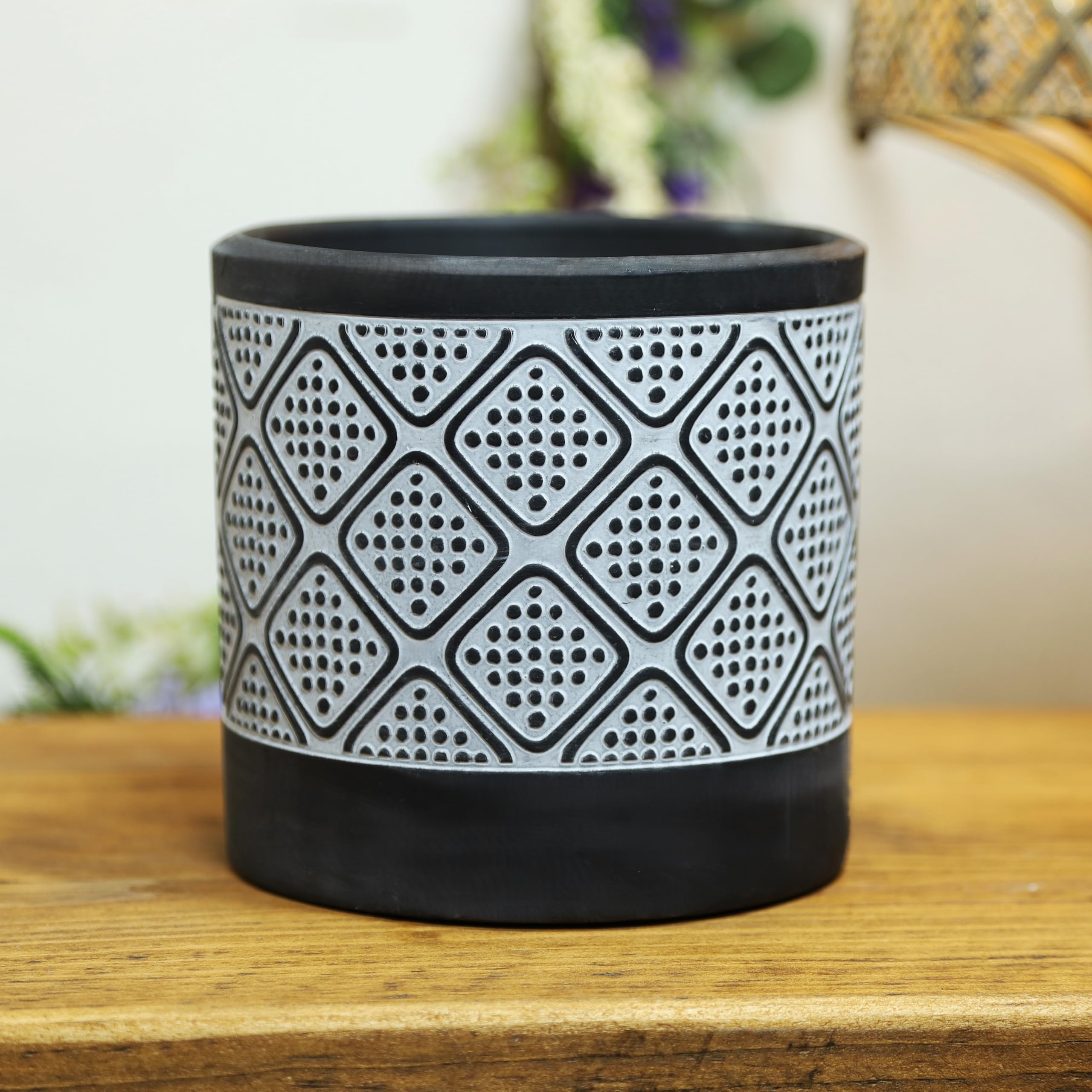 Fyne-Finds Multicolour Cement Black N White Pot Doted Patterned Diamond Planter 13Cm, 5Inch Indoor Home Decorative Gift