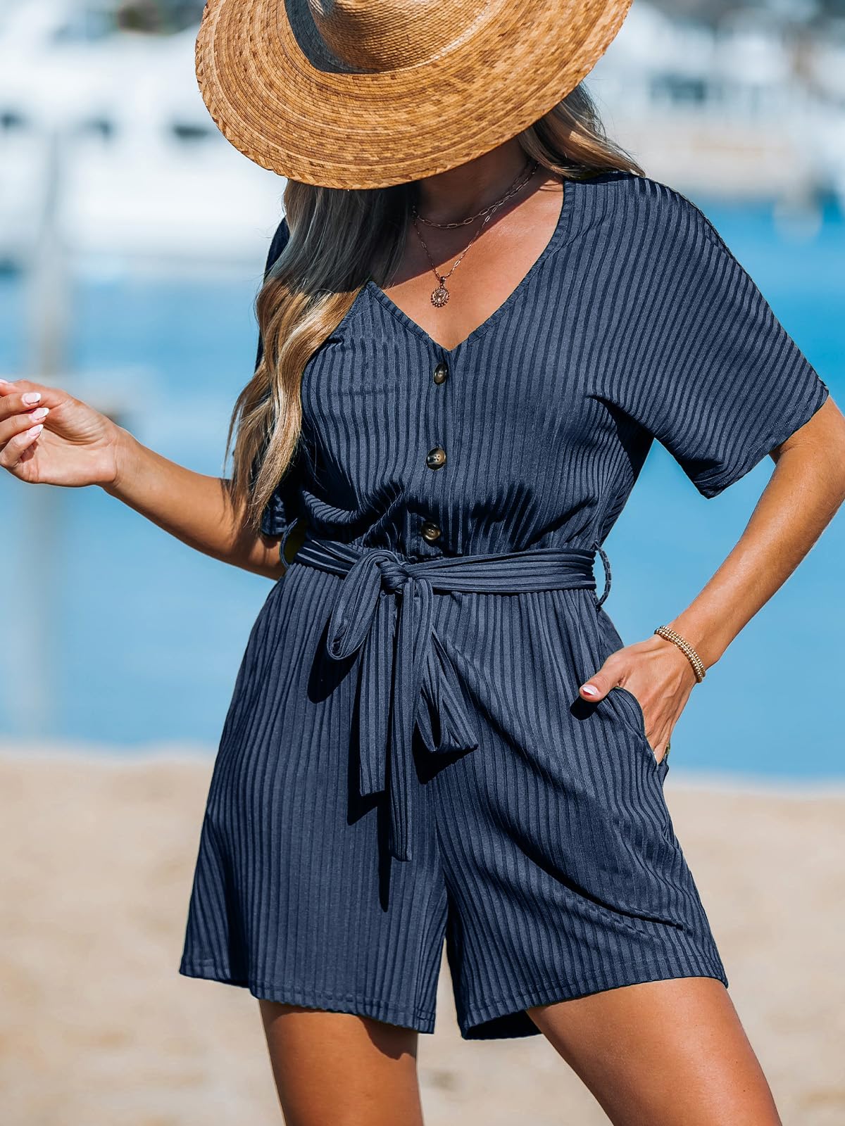 CUPSHE Damen Sommer Jumpsuit Kurzarm V-Ausschnitt Strampler Knöpfen Bindegürtel Weites Bein Freizeit Urlaub Overall
