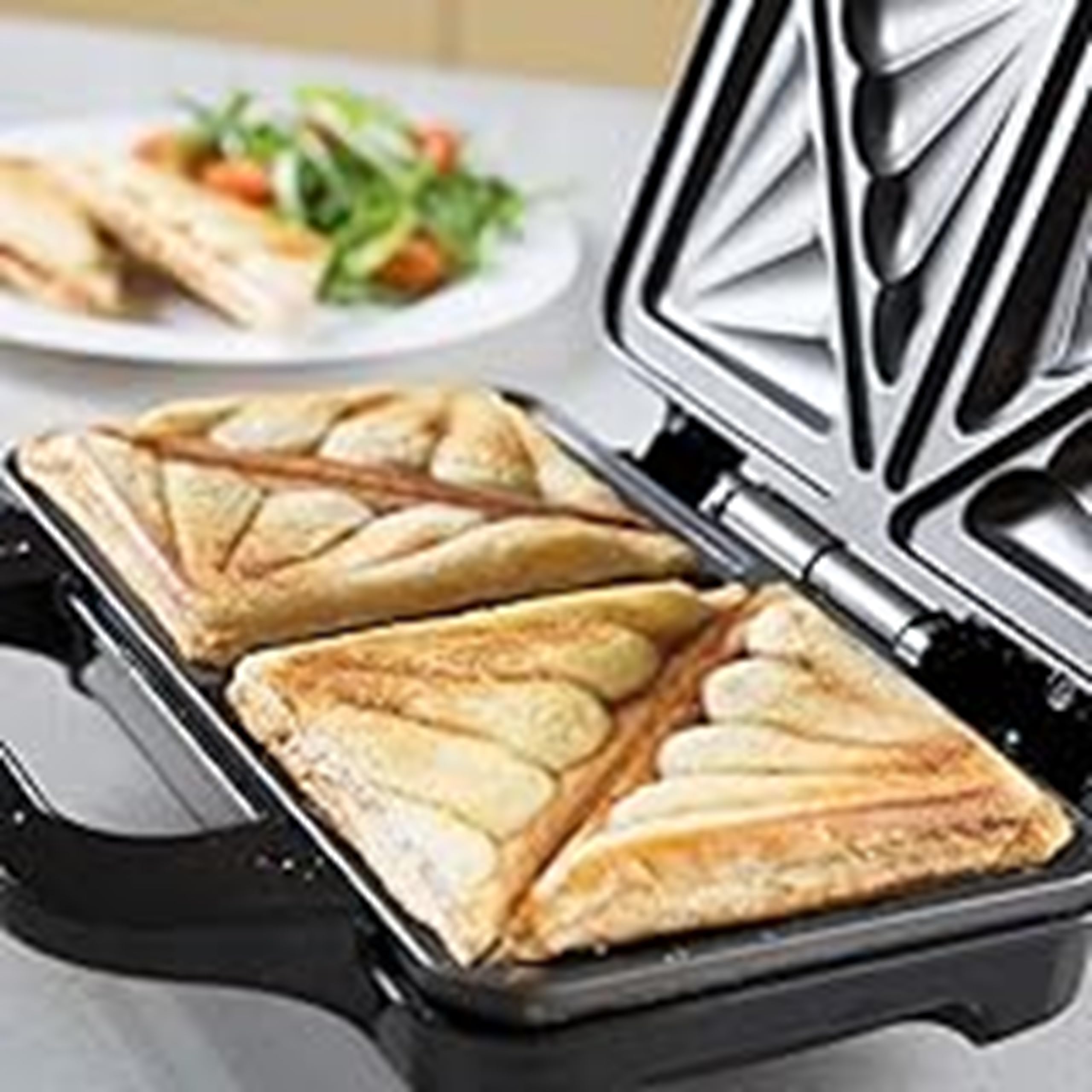 Tower Deep Fill Sandwich Maker with Extra Deep and Easy to Clean Non-Stick Plates, Automatic Temperature Control, 900W, Rose Gold and Black, T27013RG — view 6