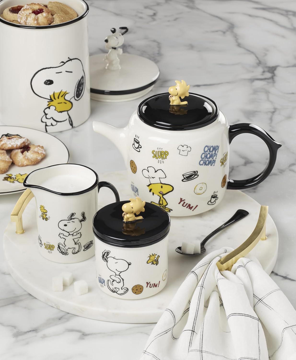 Lenox Teapot, Chef Snoopy Teapot, Made Of Ceramic Porcelain, Dishwasher Safe, Tea Kettle, Tea Pot, Home And Kitchen, Stovetop Kettle, Chef Snoopy Design (Multi-Colored, 1 Piece, 40 Ounce Capacity)