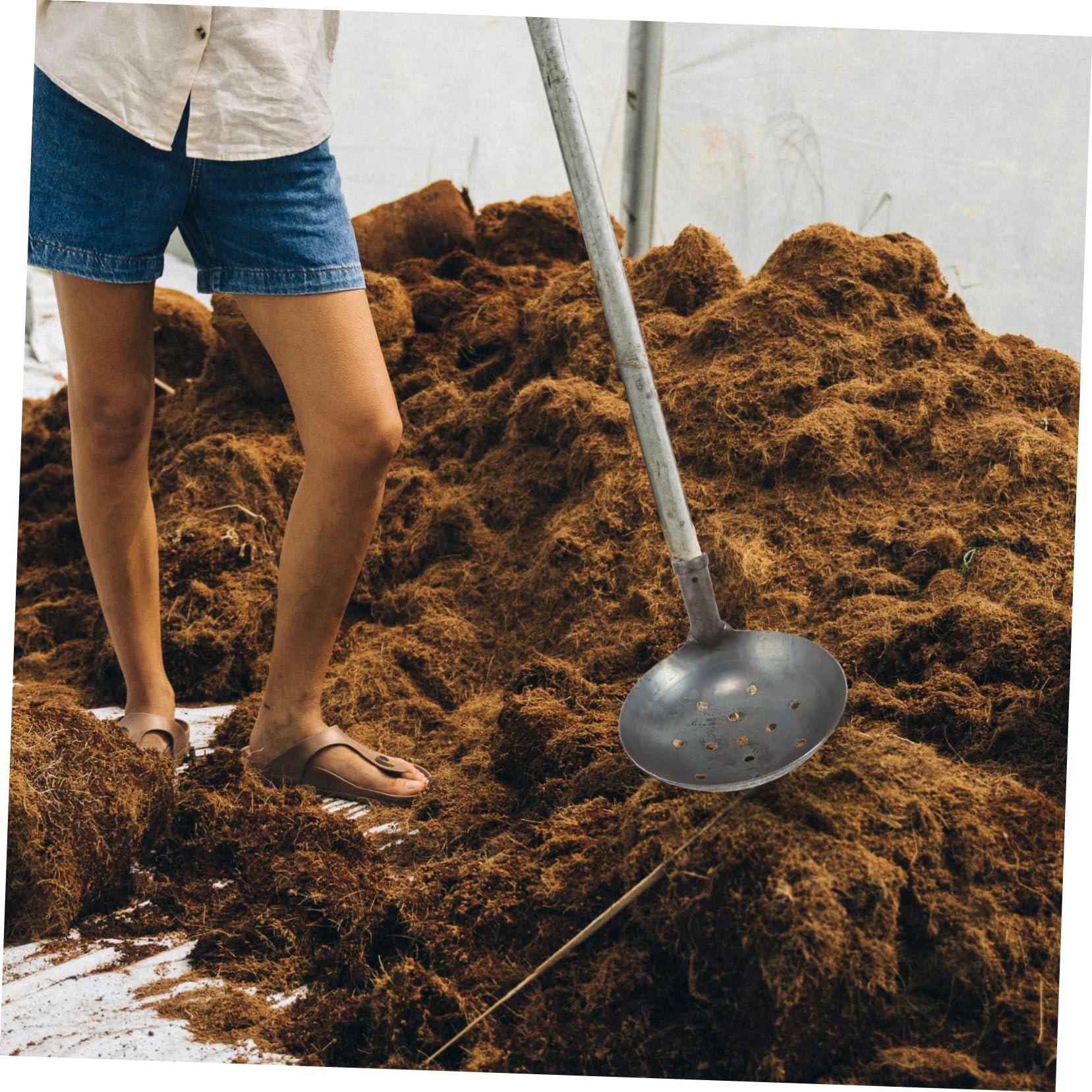 BESTonZON Schwere Metallsiebschaufel mit Großer Kapazität für BAU und Wartung zur Effizienten Entfernung von Abwasser und Drainageschlamm mit Senkrechtem Leckschaufeldesign