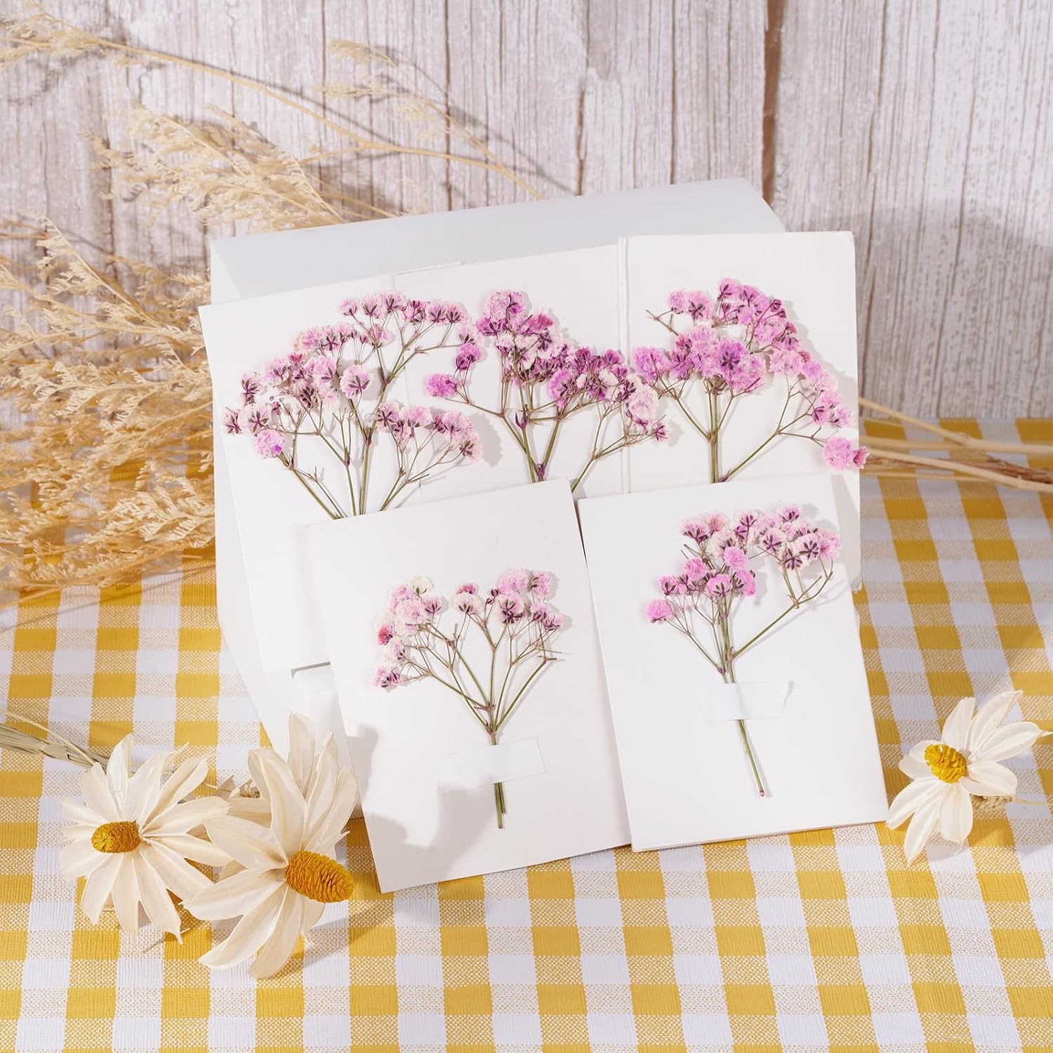 100pcs Baby Breath Flowers Artificial Bulk, Fake Babys Breath Artificial Flowers Faux Pressed Flowers for Crafts, Mini Dried Flowers for Resin Wedding Invitation Accessories Babys Breath Bulk(White)