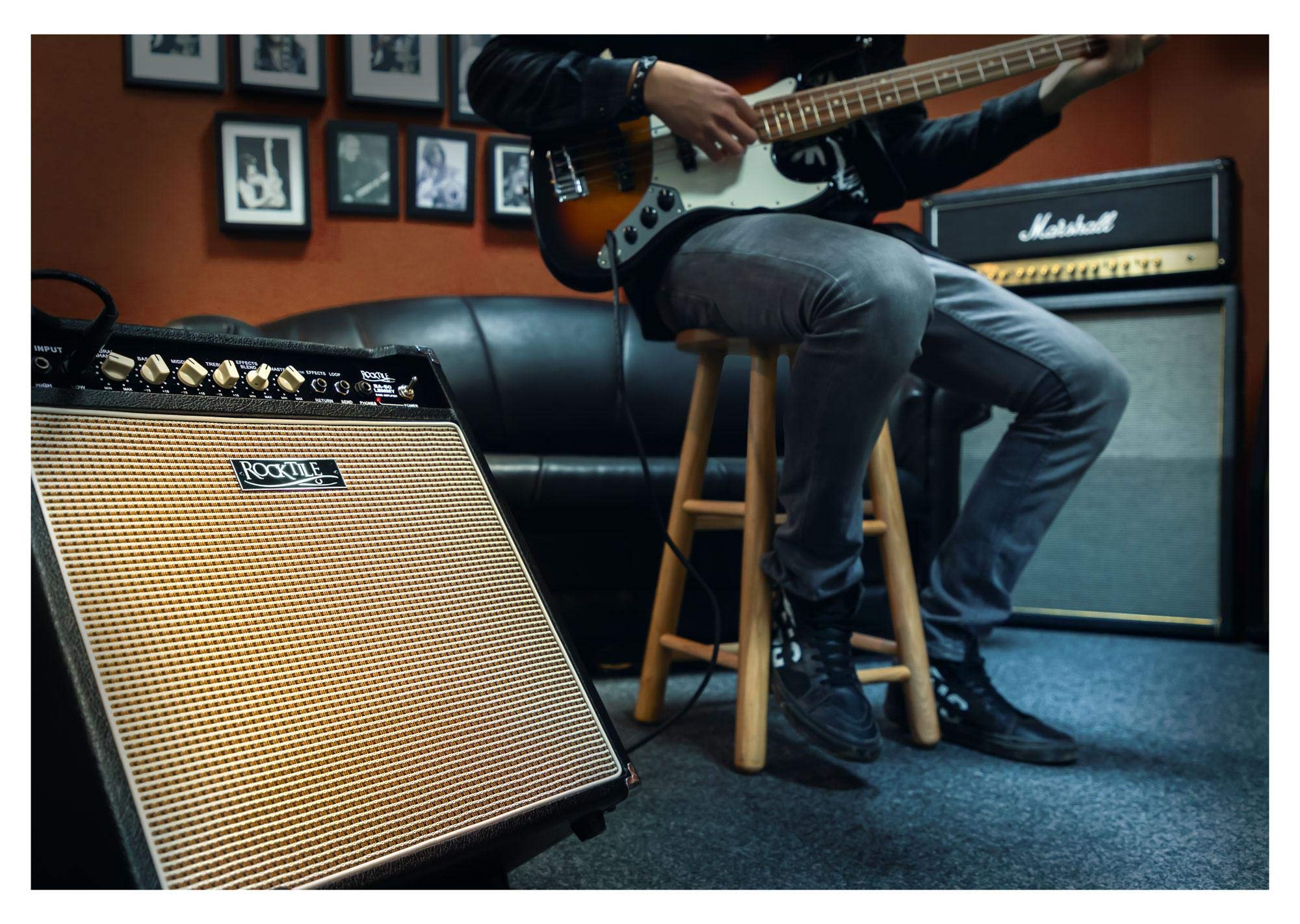 Rocktile BA-50 Lemmy Basscombo 50 Watt, Potenza in uscita: 50 Watt RMS | Speaker: 12" (30, 5 cm), Equalizzatore a 3 bande, Aural Enhancer, Cabinet inclinato, 2 ingressi jack da 6, 35 mm), Maniglia