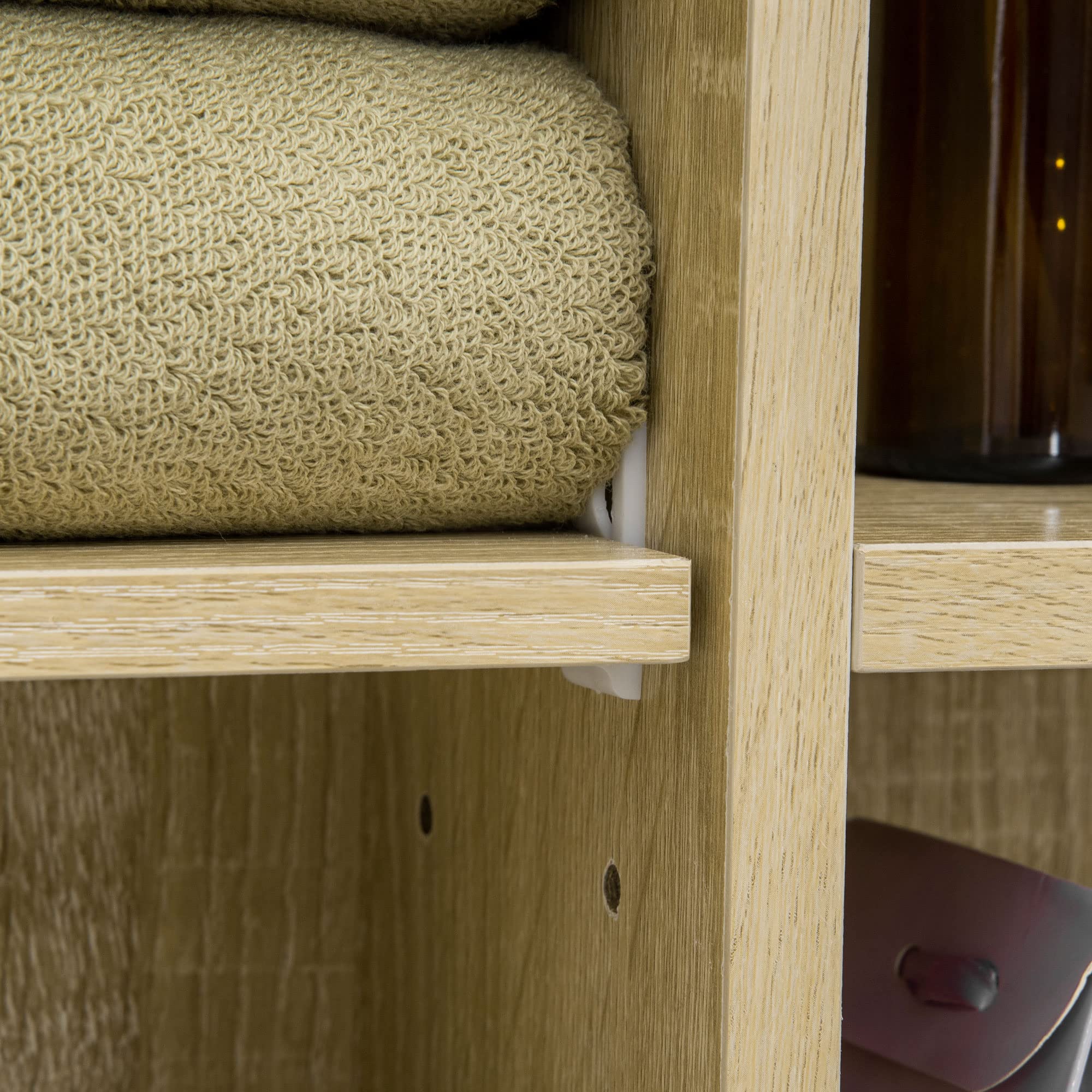 kleankin Armario de Baño con Espejo Armario de Pared con 1 Puerta Estante Ajustable Toallero y Compartimento Mueble de Baño Colgante para Salón 60x15x70 cm Roble