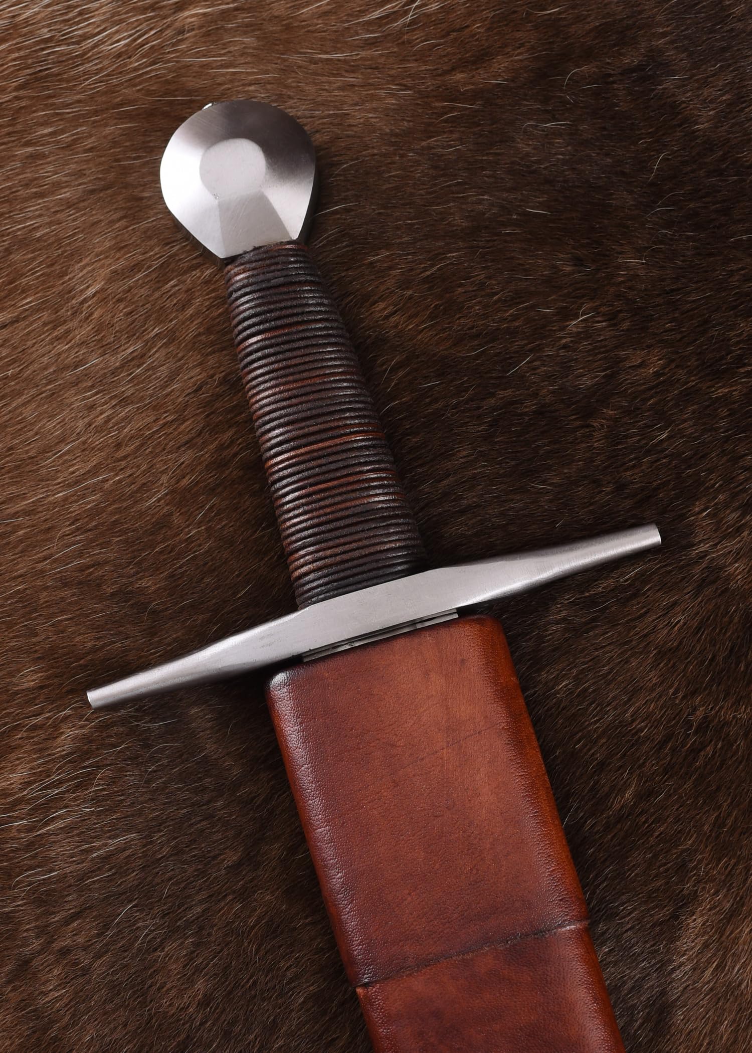 Battle-Merchant Wikingerschwert mit Scheide | Schaukampf Wikinger Schwert aus dem 11 Jahrhundert | Schaukampftaugliches Schwert für Erwachsene aus gehärtetem Stahl
