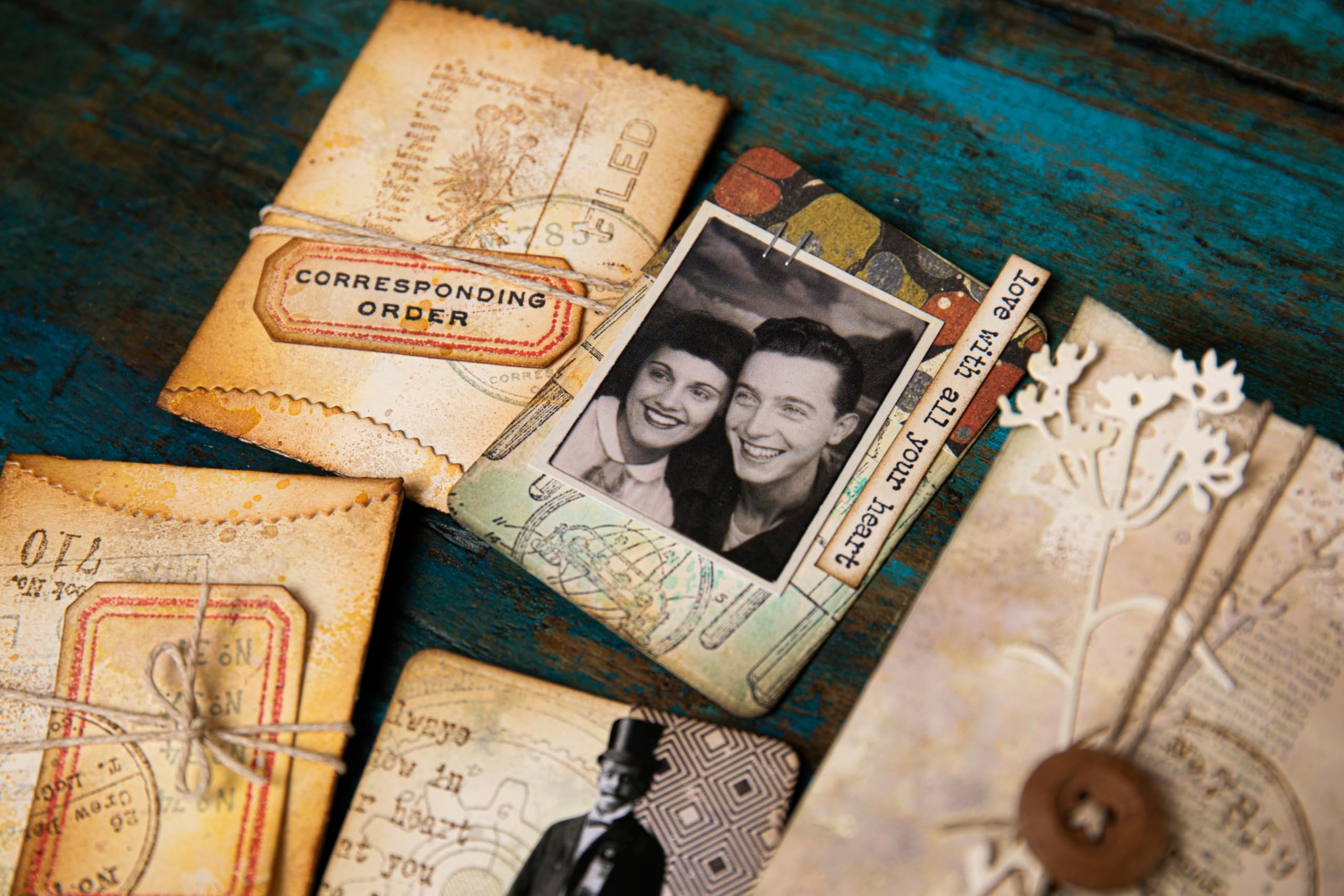 Amazon.com: Tim Holtz Sizzix Dies, Vault Pillow Box & Bag, TH666568