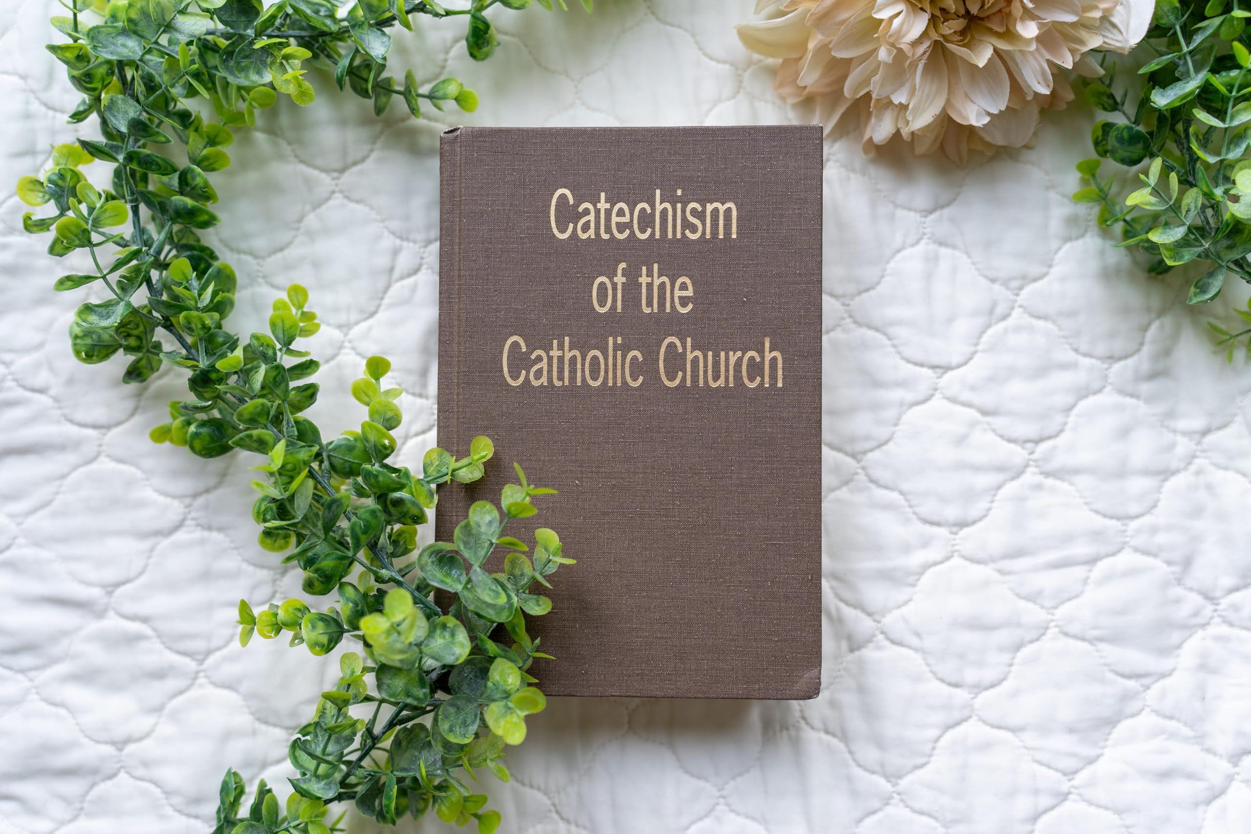 Catholic Trivia Game, Catholic Game - Fun & Educational Quiz on Catholic Catechism and Church Teachings for Teens and Adults | Perfect for Catholic Faith Formation & Gifts - Image 8