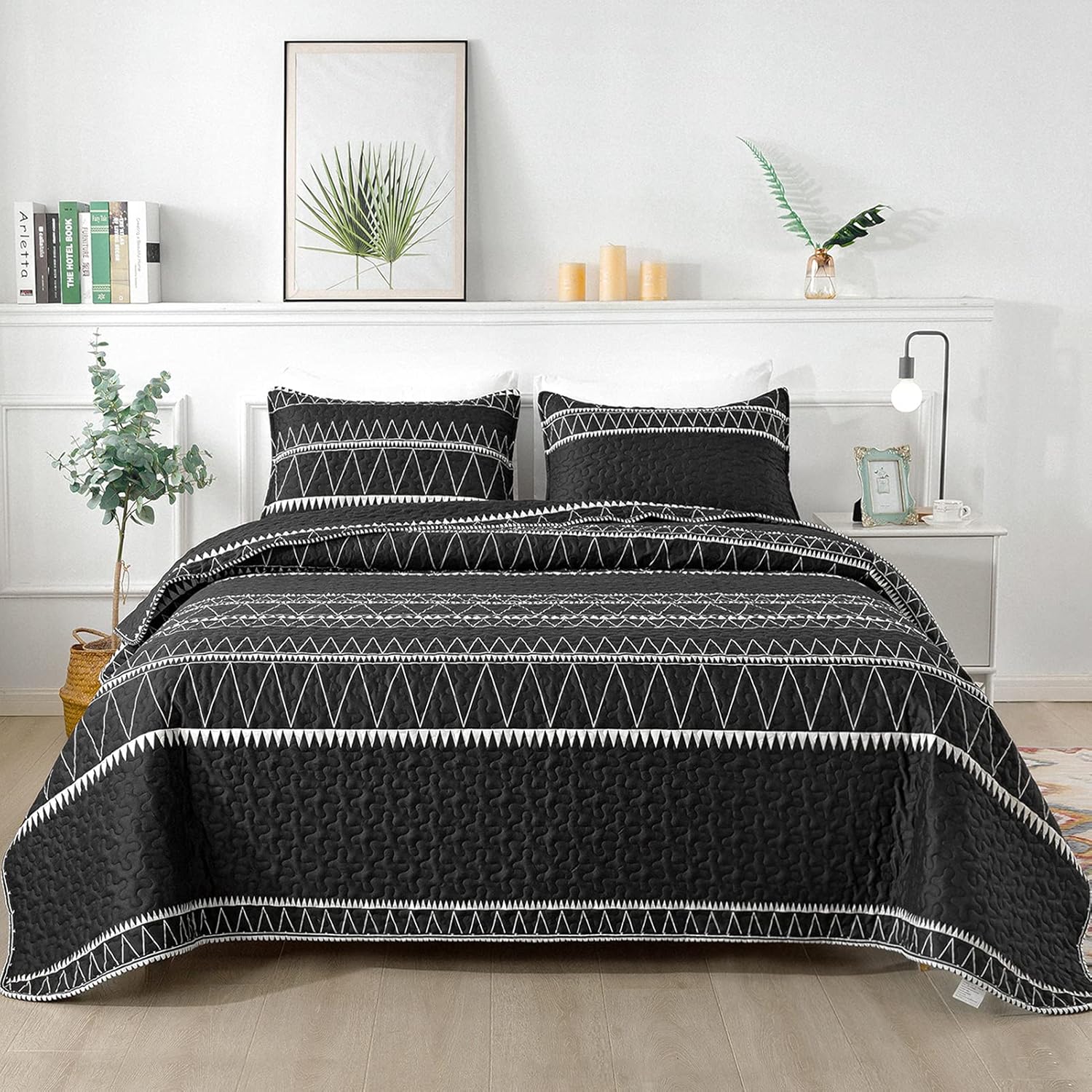 Andency Black Quilt Set Queen (90x96 Inch), 3 Pieces(1 Striped Triangle Printed Quilt and 2 Pillowcases), Bohemian Summer Lightweight Reversible Microfiber Bedspread Coverlet Sets