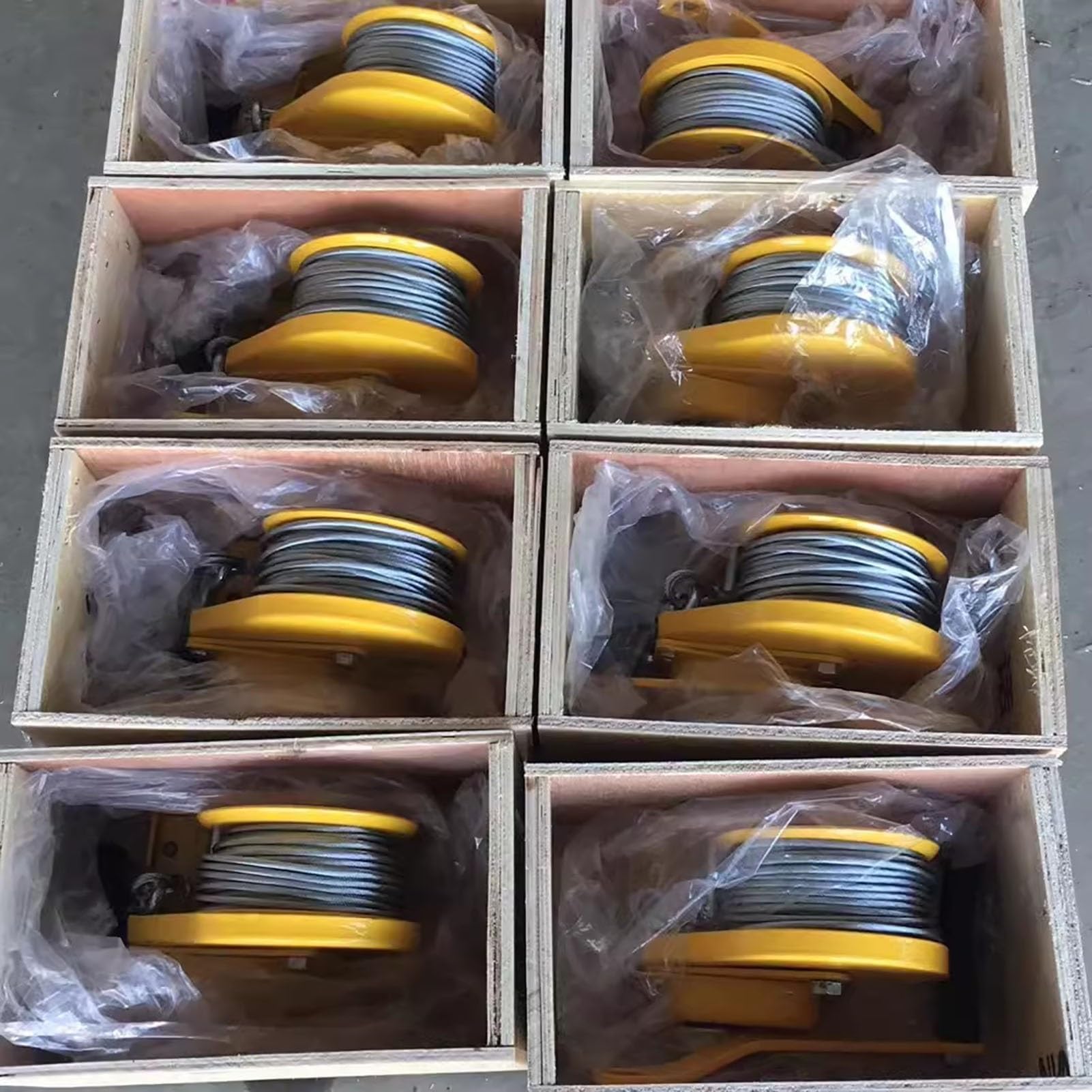 Kit treppiede per verricello pesante: sistema di sollevamento e salvataggio sicuro per operazioni di sicurezza in luoghi elevati