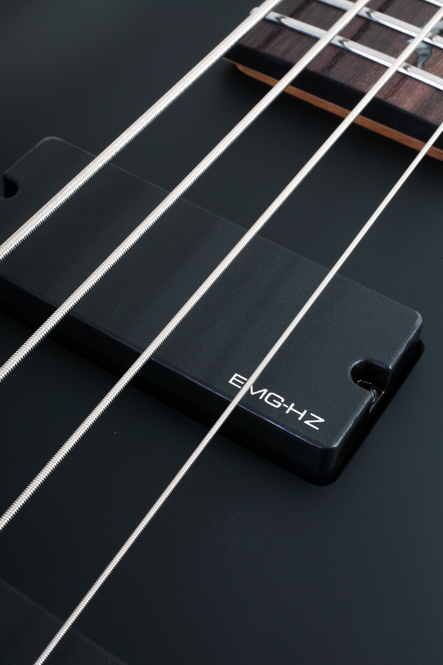 Schecter Damien 4 black satin : Amazon.de: Musical Instruments & DJ
