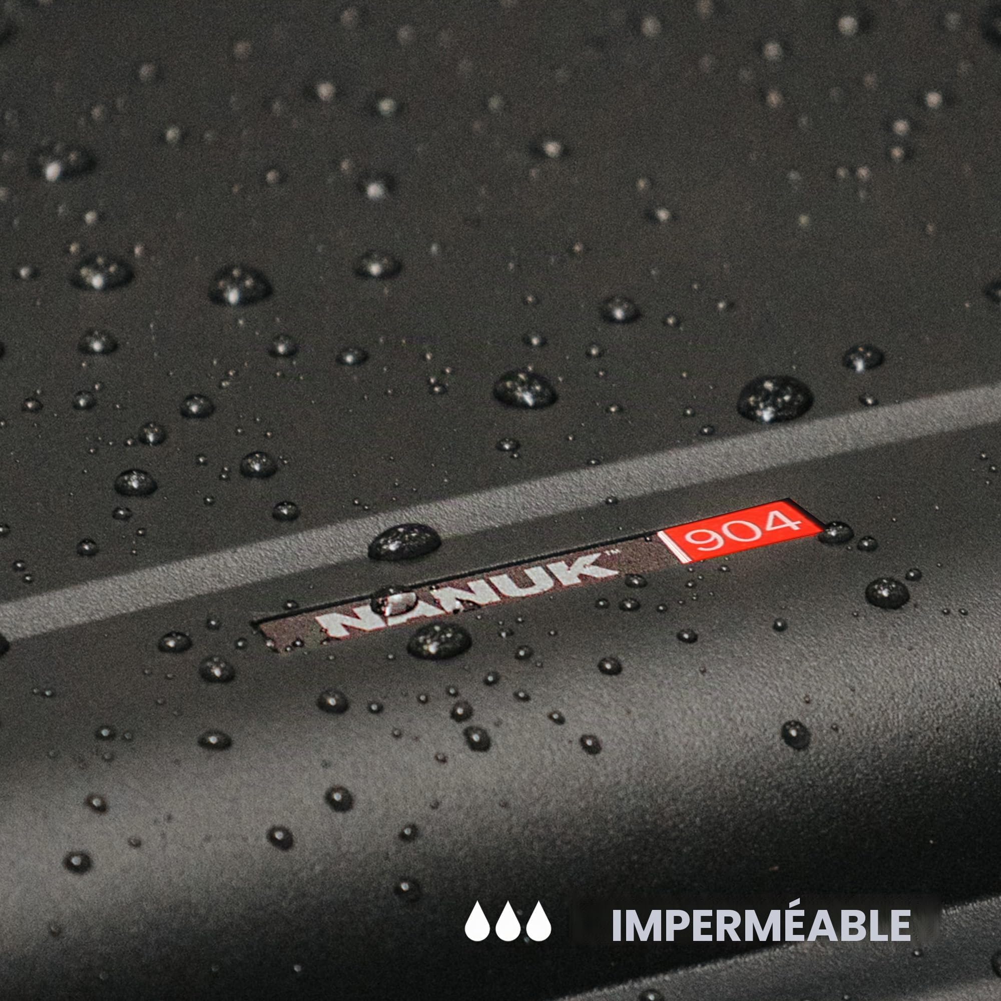 NANUK 904 Valise Rigide de Protection avec Mousse Prédécoupée, Étanche | 25,9 x 20,1 x 11,4 cm, Protège Appareils Photo et Accessoires, Mousse Personnalisable pour Ajustement Précis, Robuste, Noir
