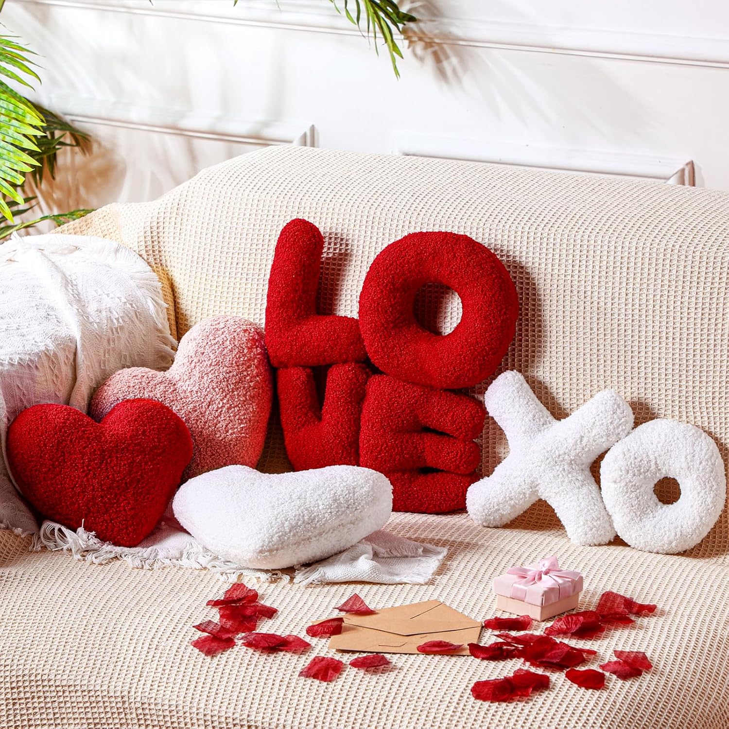 5 Pcs Valentine‘s Day Pillow Heart Shaped Red and Pink Soft Throw Pillow Plush Heart Cushion for Girls Friends Gift Sofa Living Dining Room Decoration(Red)