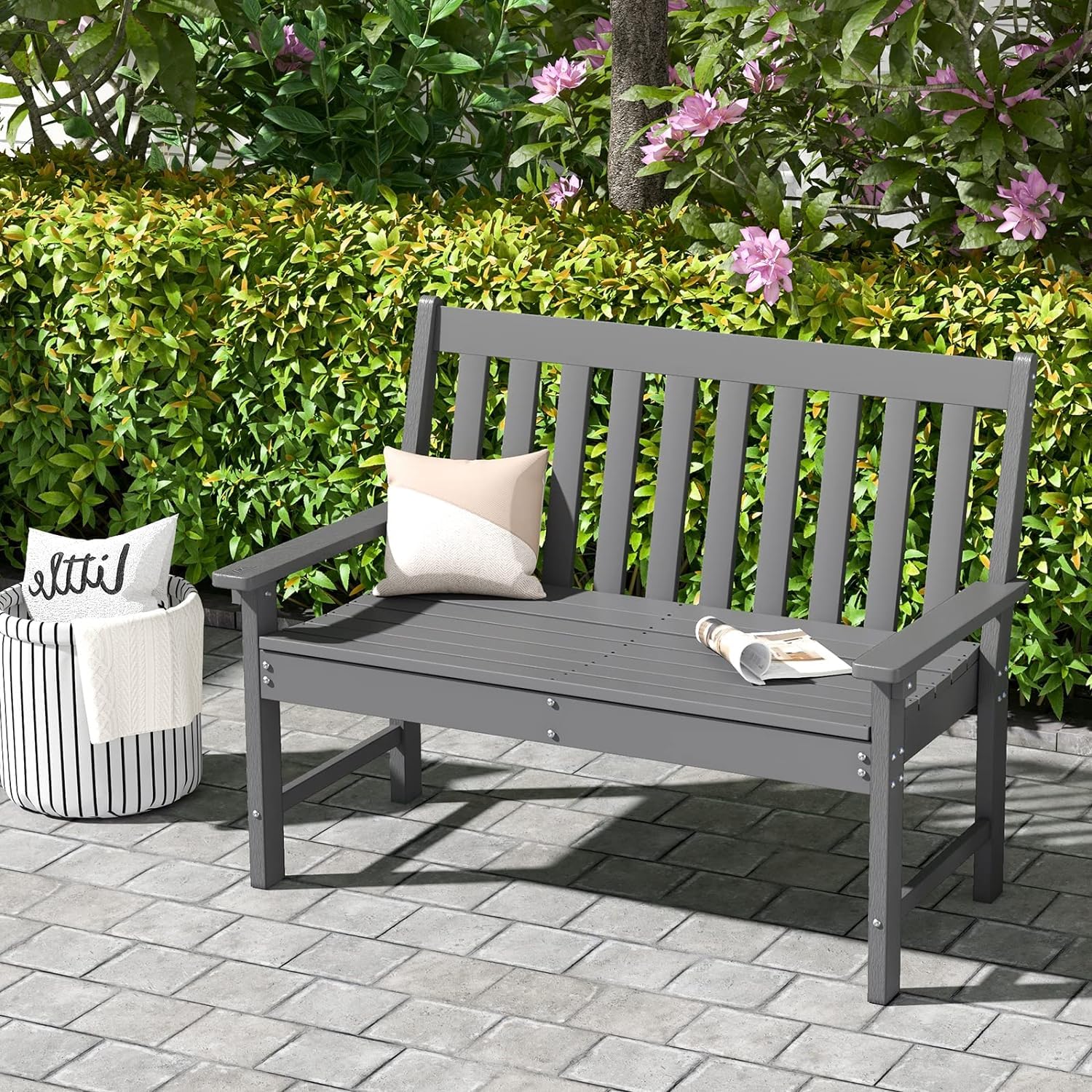 GIANTEX Banco de Jardín 2 Plazas, Banco de Plástico con Respaldo y Reposabrazos, Asiento de Láminas, Carga hasta 320 kg, 132 x 65 x 91 cm, para Parque, Porche, Balcón (Gris)