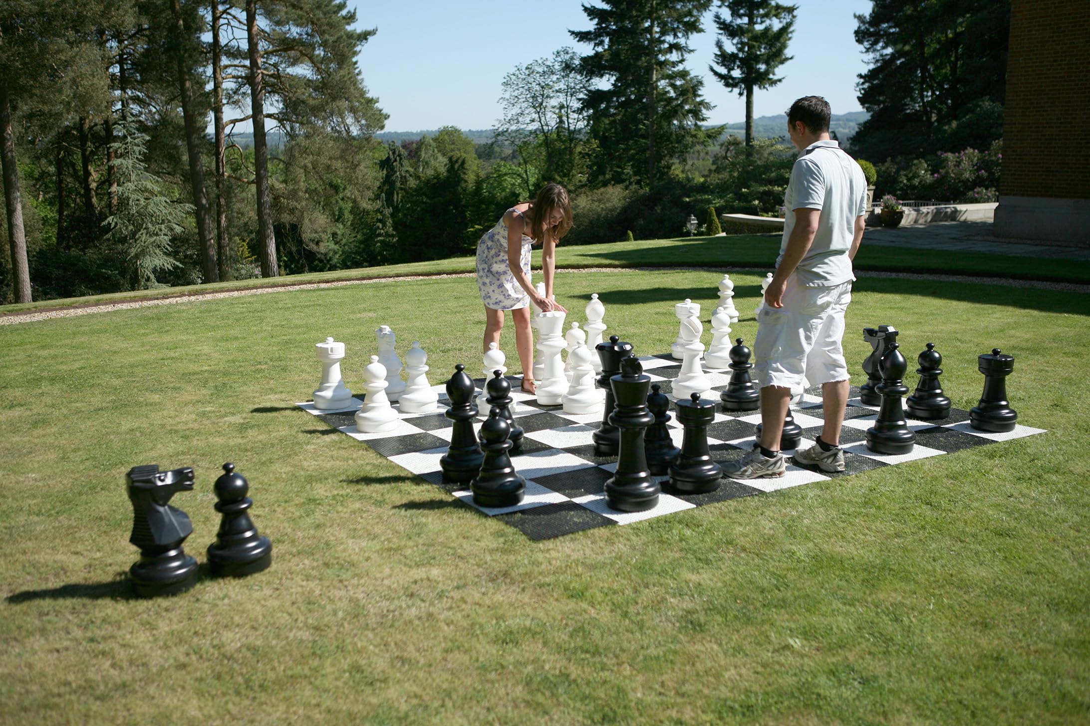Uber Games Giant Ajedrez Pieces, 60cm King, Plastic, Black and White