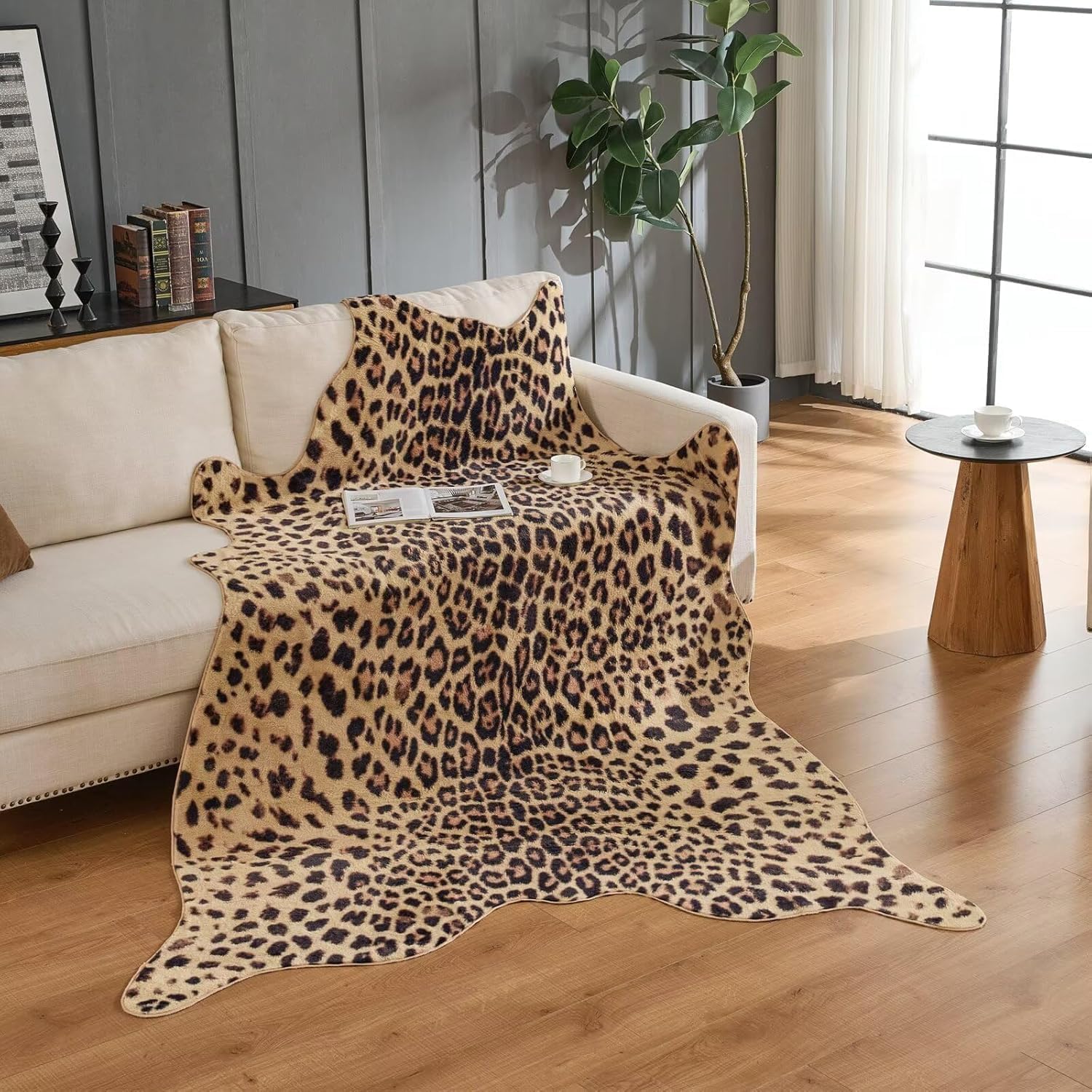 Leopard Rug,Luxury Faux Fur Leopard Print Area Rug,Animal Print Carpet Home Decor for Living Room Bedroom Large Carpet Non-Slip Brown Leopard-4.8 * 6.8FT(57 * 80inch)
